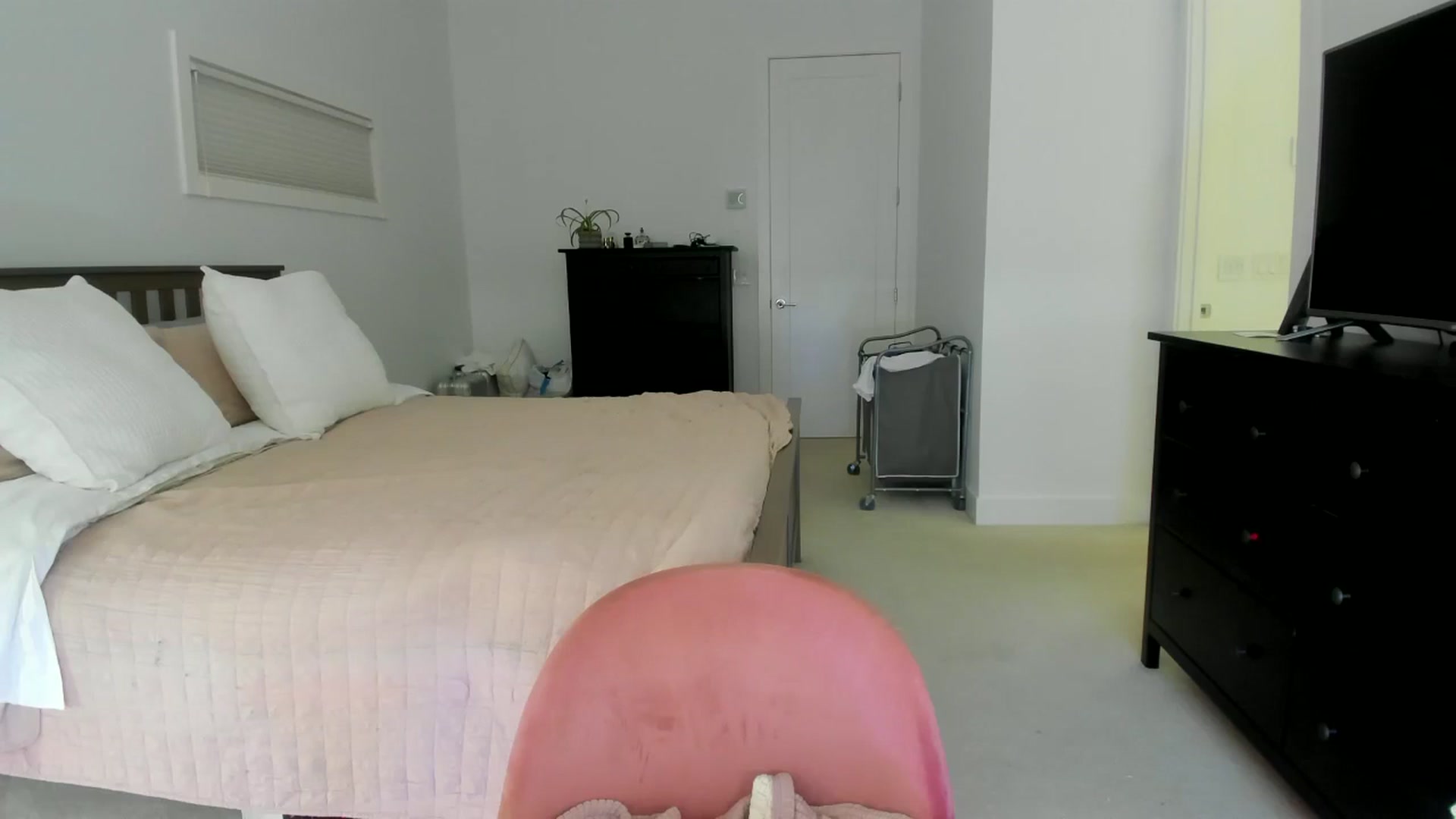 Gallery image thumbnail from Kymmmy's myfreecams stream on, 01/26/2025, 21:58 image 5 of 20