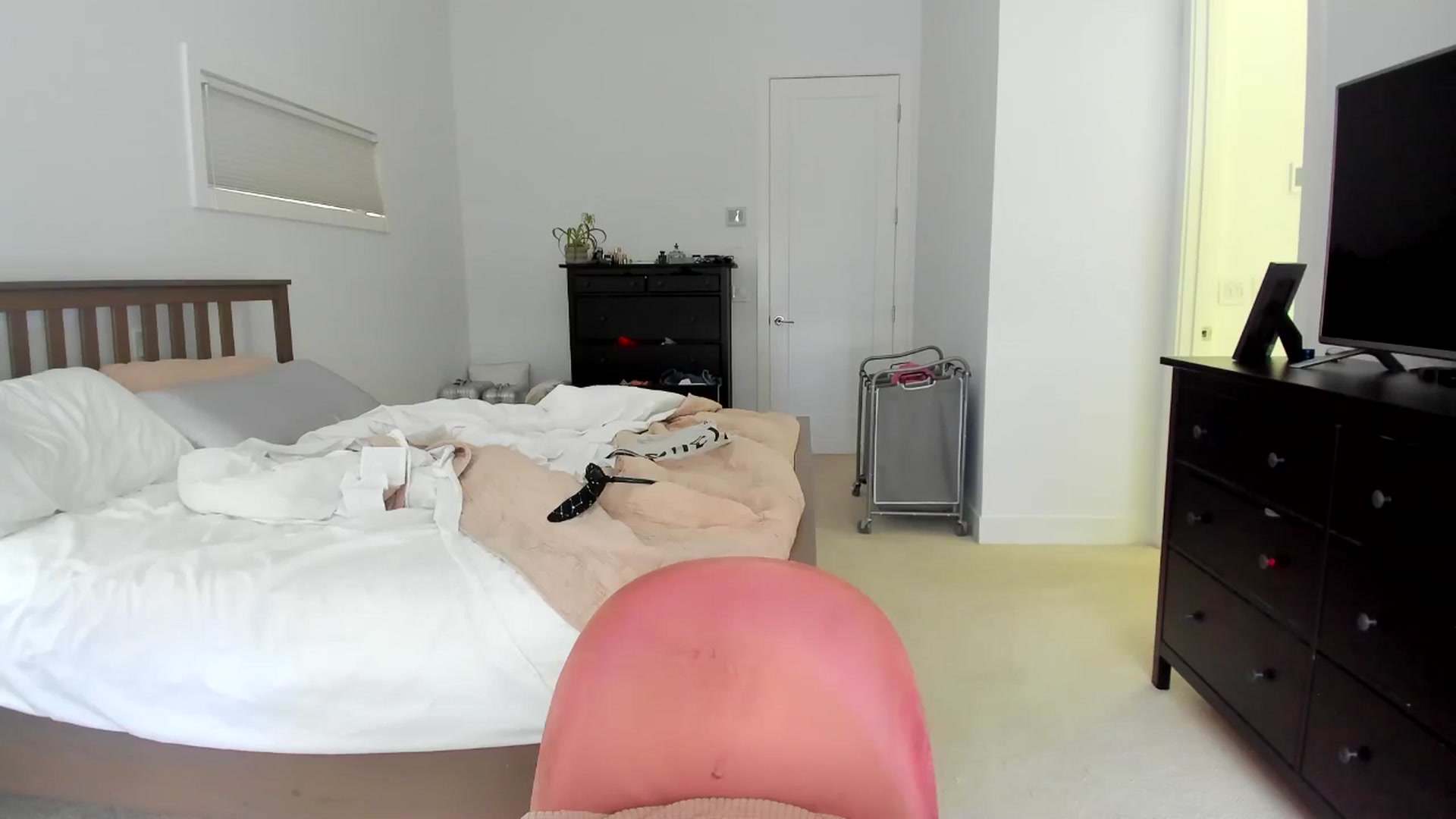 Gallery image thumbnail from Kymmmy's myfreecams stream on, 04/16/2025, 20:23 image 20 of 20