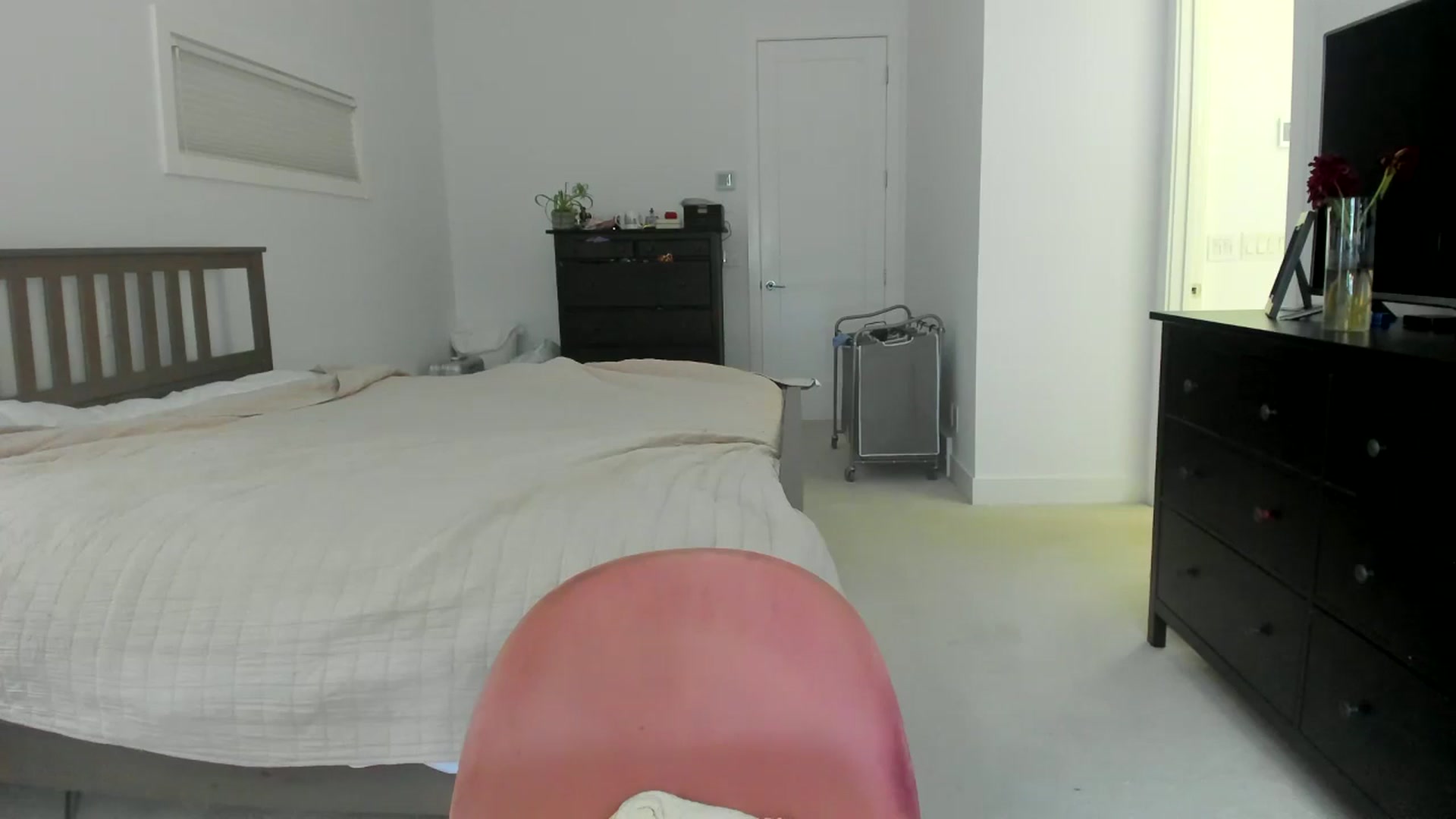Gallery image thumbnail from Kymmmy's myfreecams stream on, 06/19/2025, 20:33 image 15 of 20