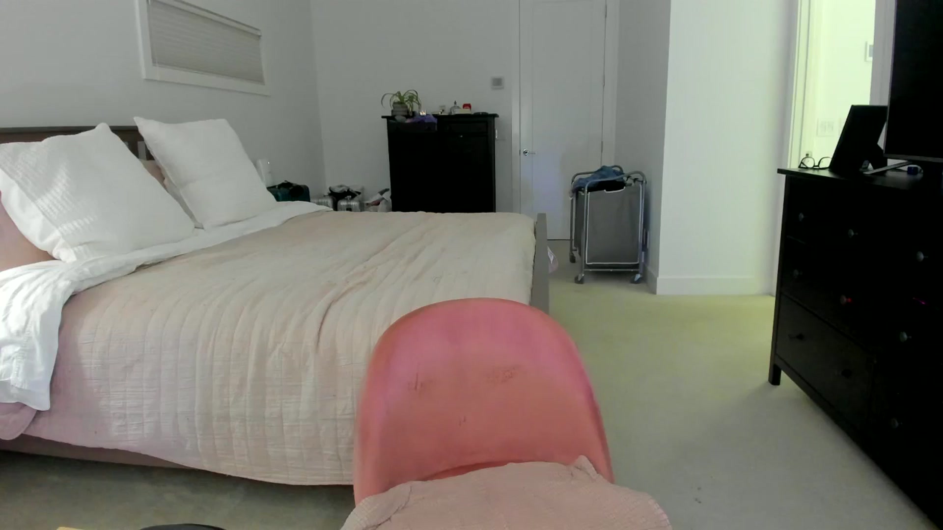 Gallery image thumbnail from Kymmmy's myfreecams stream on, 10/02/2025, 03:13 image 15 of 20