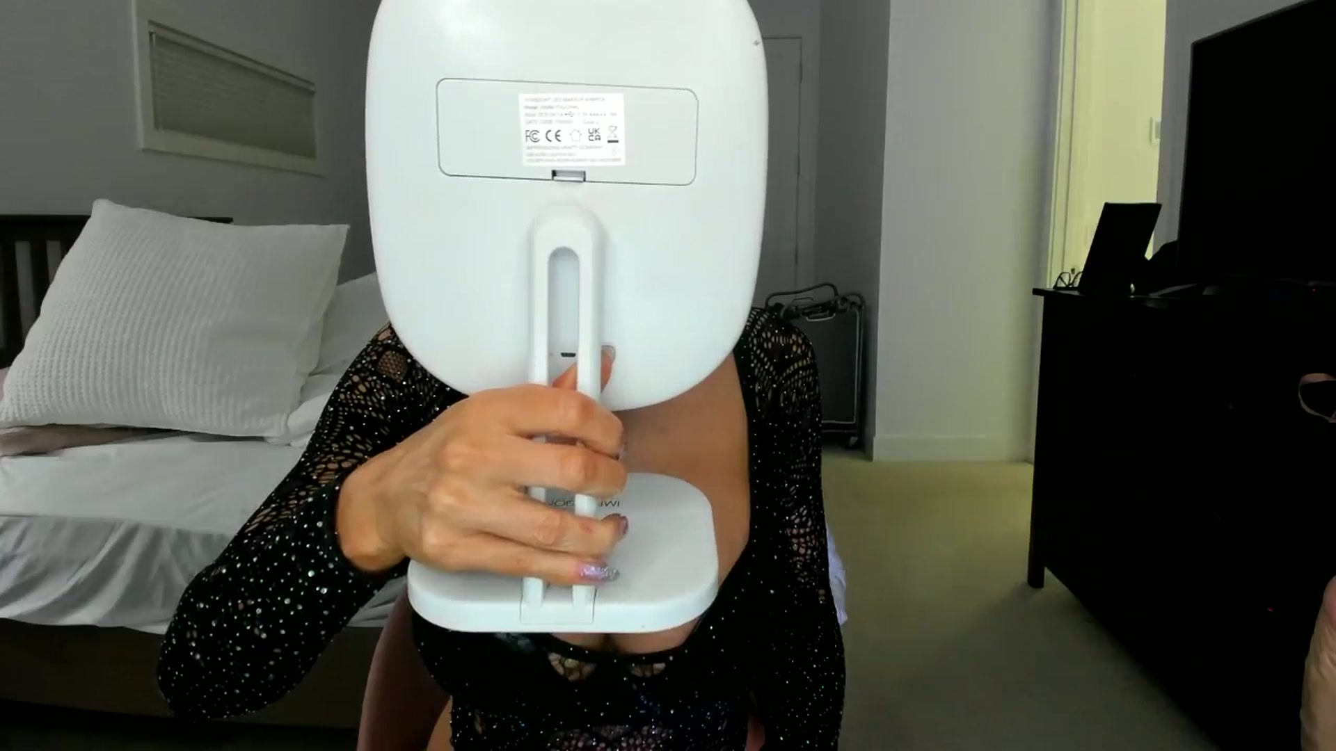 Gallery image thumbnail from Kymmmy's myfreecams stream on, 12/31/2025, 23:14 image 18 of 20