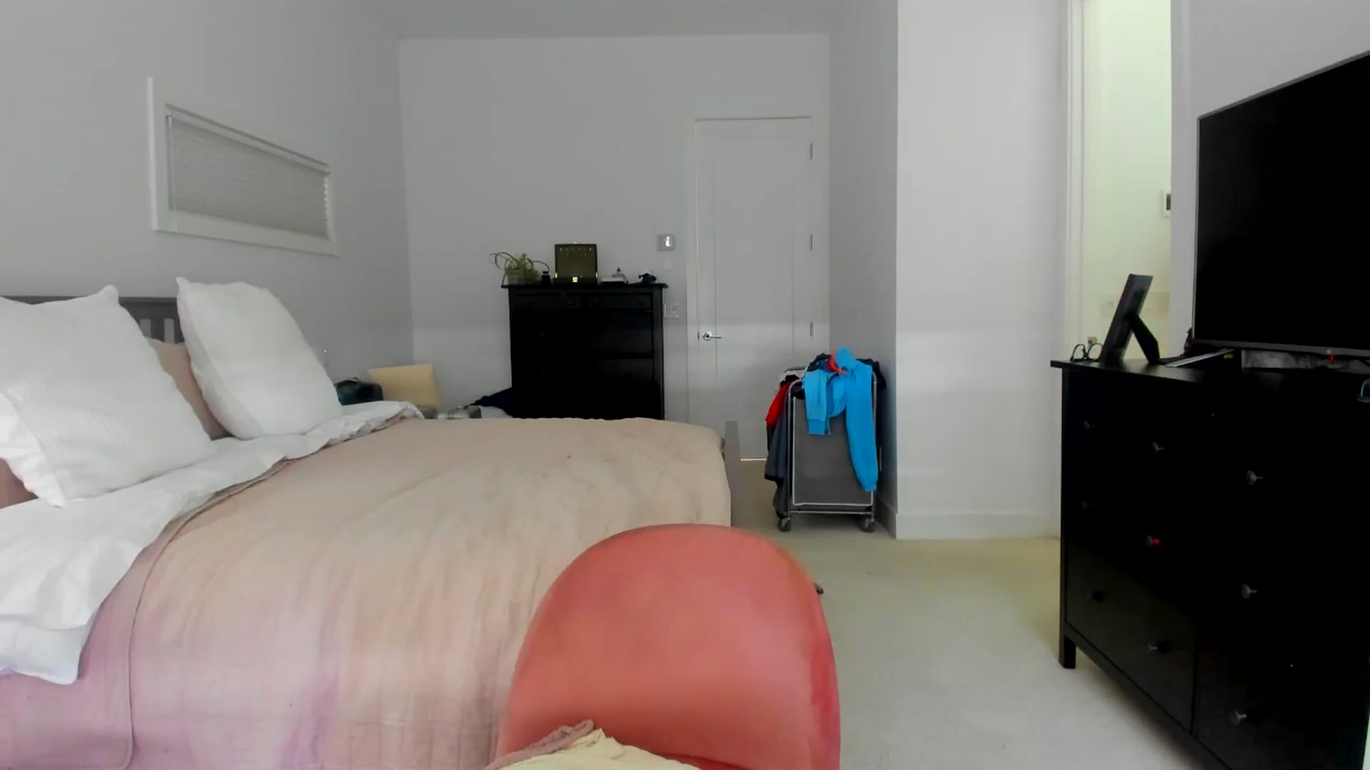 Gallery image thumbnail from Kymmmy's myfreecams stream on, 04/02/2026, 19:41 image 6 of 20