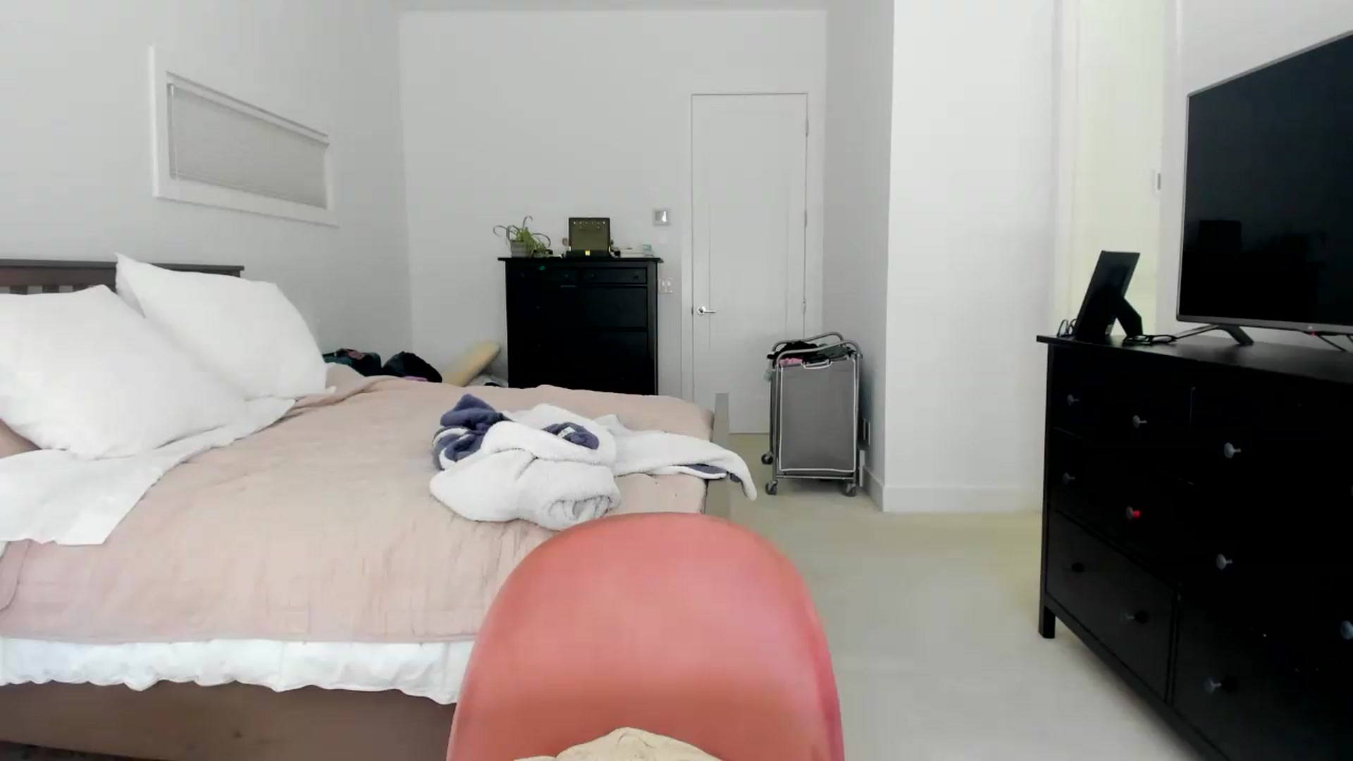 Gallery image thumbnail from Kymmmy's myfreecams stream on, 05/12/2026, 22:17 image 3 of 20