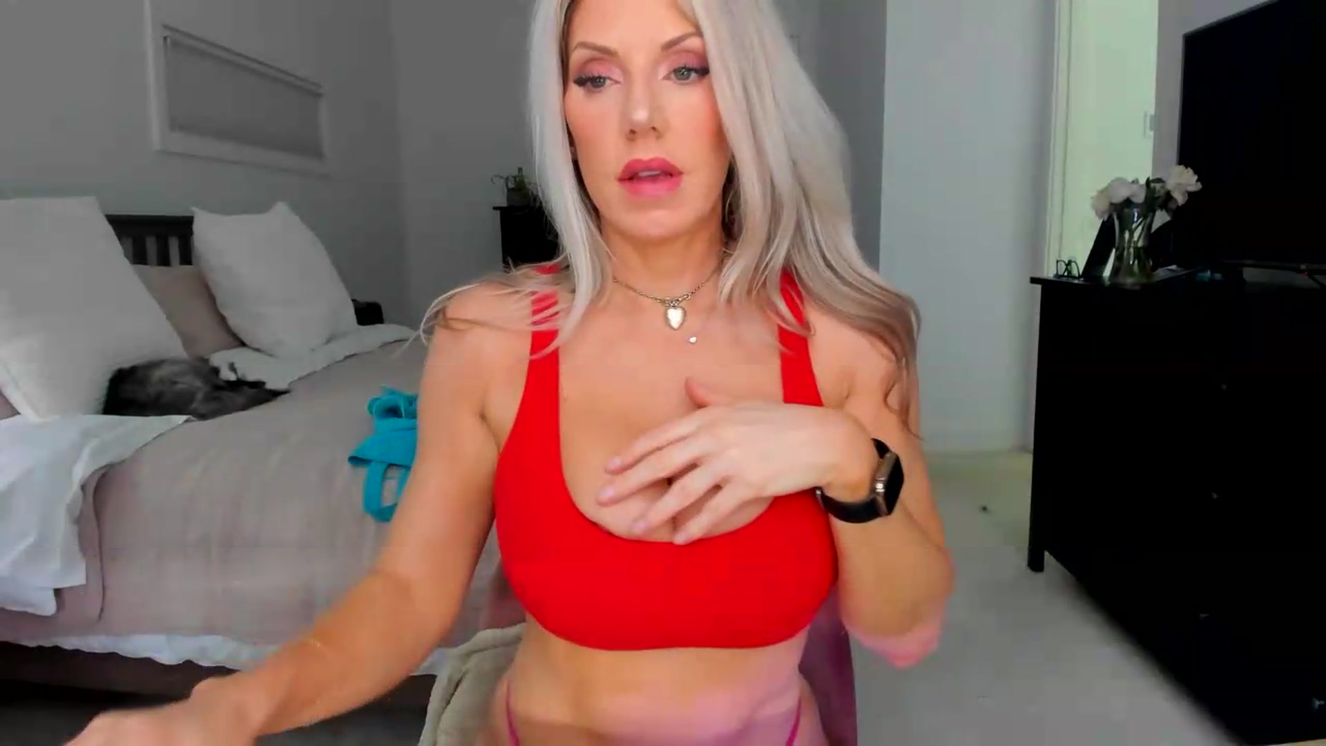 Gallery image thumbnail from Kymmmy's myfreecams stream on, 06/07/2026, 20:05 image 13 of 20
