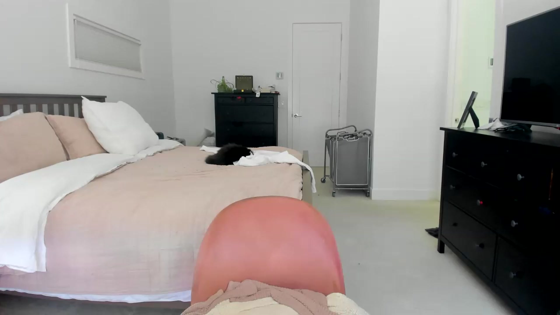 Gallery image thumbnail from Kymmmy's myfreecams stream on, 06/13/2026, 21:12 image 18 of 20