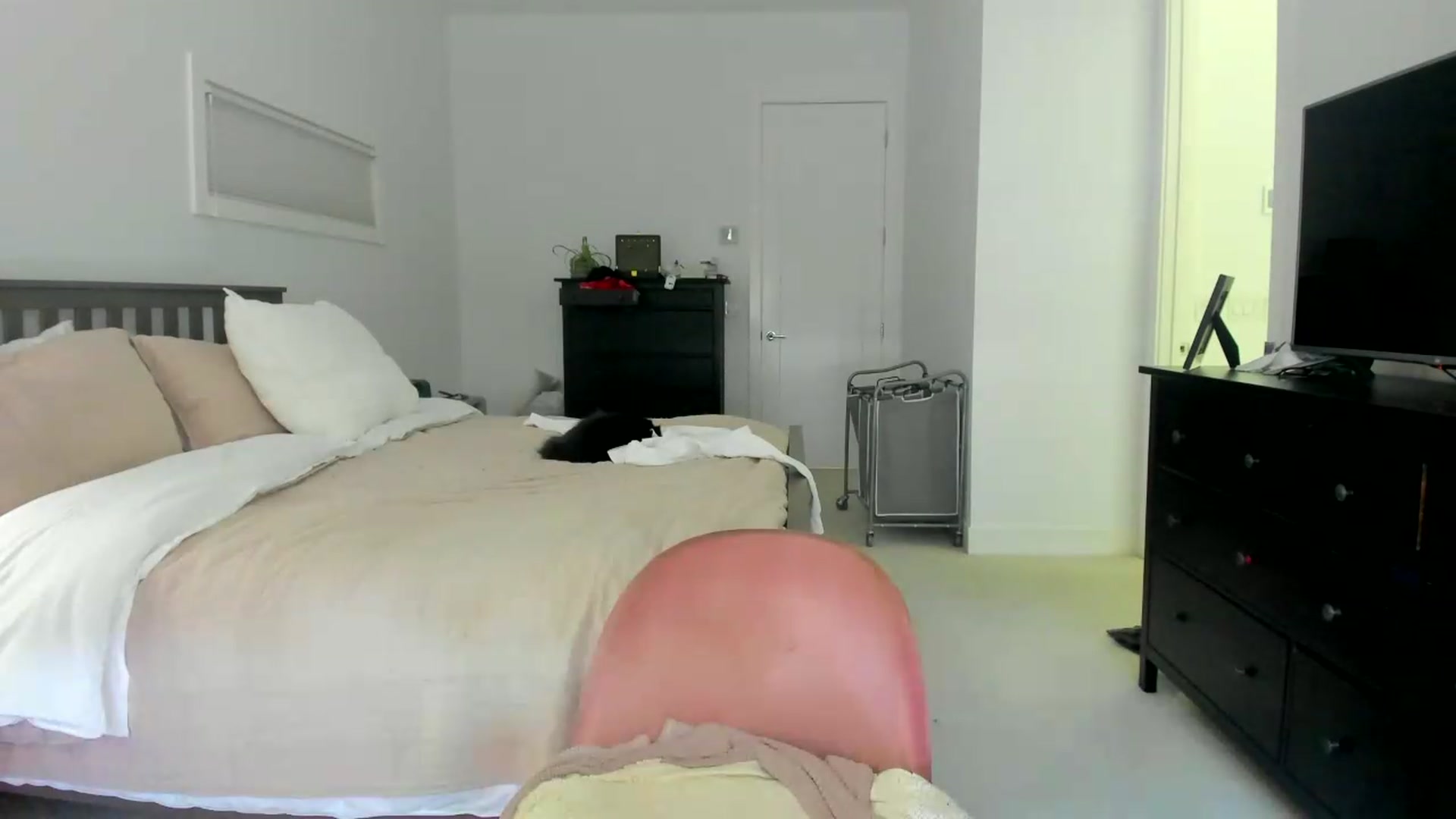 Gallery image thumbnail from Kymmmy's myfreecams stream on, 06/13/2026, 21:12 image 9 of 20