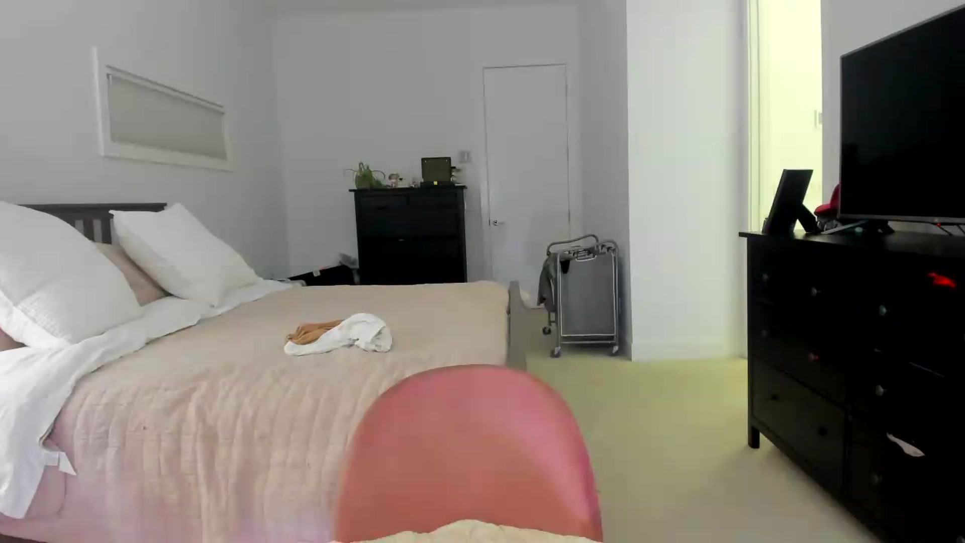 Gallery image thumbnail from Kymmmy's myfreecams stream on, 07/05/2026, 21:03 image 16 of 20