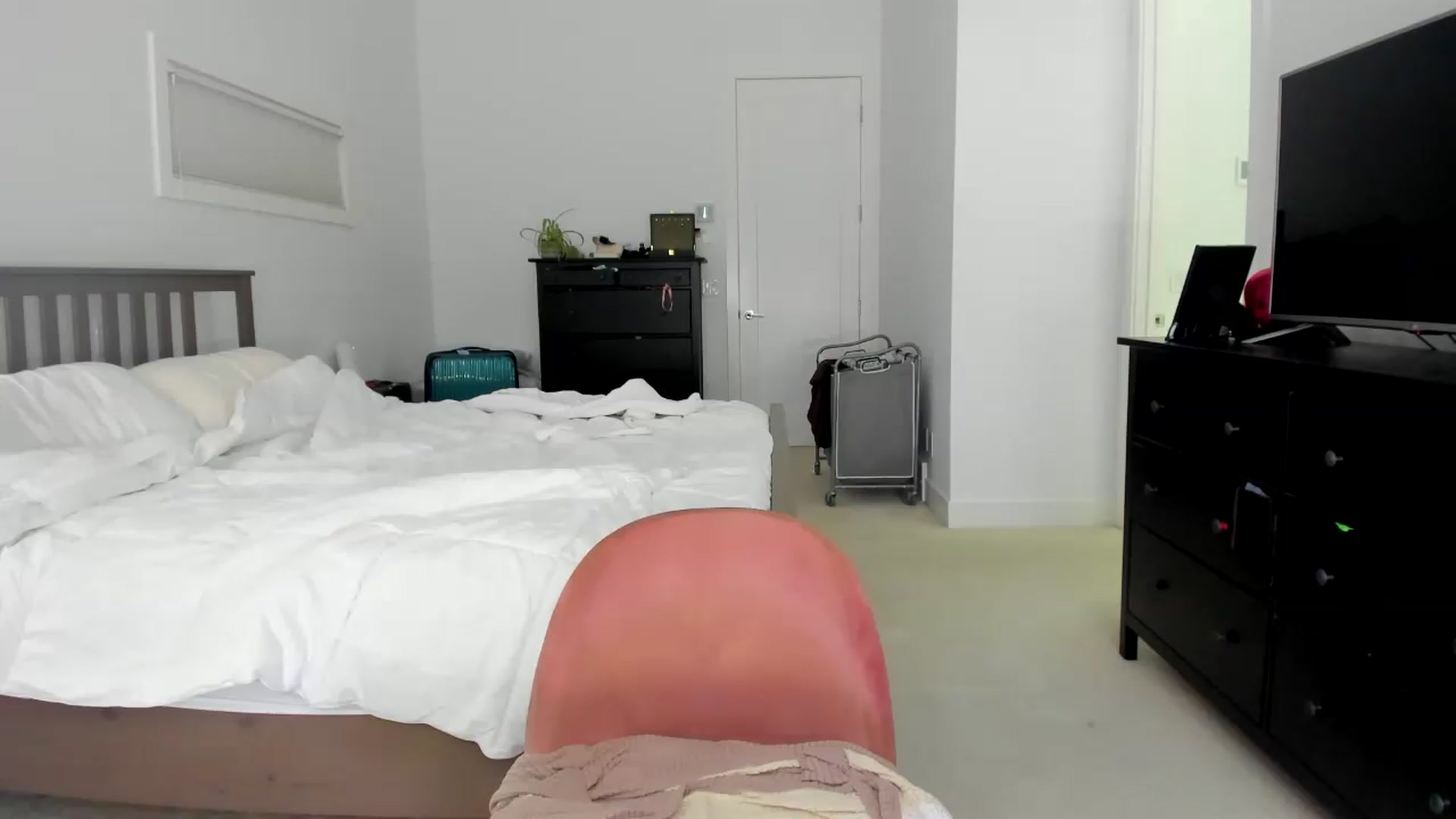 Gallery image thumbnail from Kymmmy's myfreecams stream on, 07/15/2026, 22:13 image 15 of 20