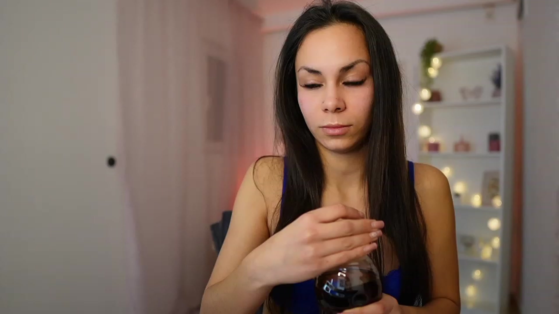 Gallery image thumbnail from Kyra_Angel's myfreecams stream on, 01/15/2024, 20:21 image 6 of 20