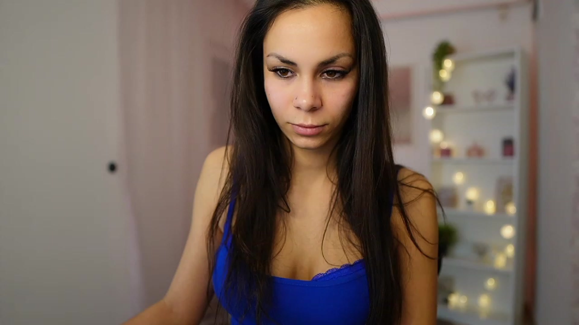 Gallery image thumbnail from Kyra_Angel's myfreecams stream on, 01/16/2024, 24:02 image 11 of 20