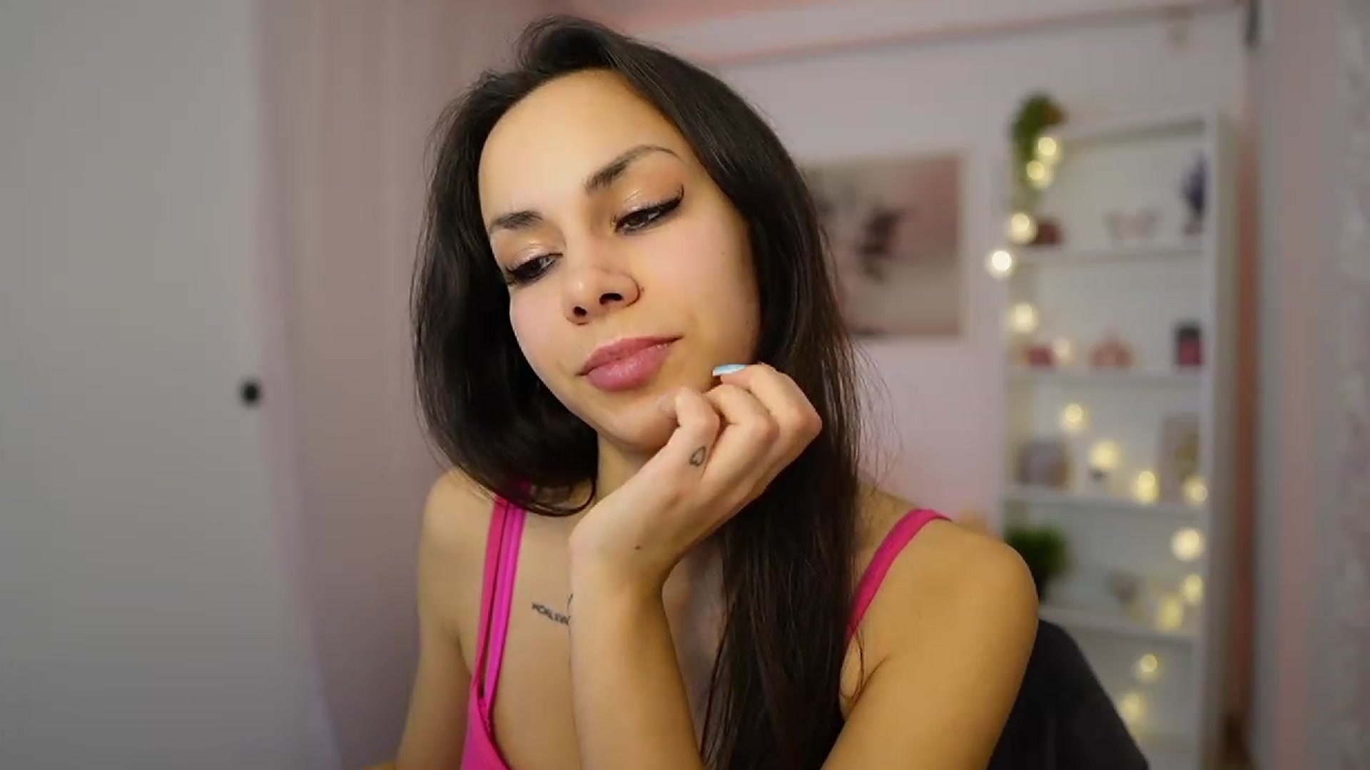 Gallery image thumbnail from Kyra_Angel's myfreecams stream on, 01/18/2024, 20:48 image 20 of 20