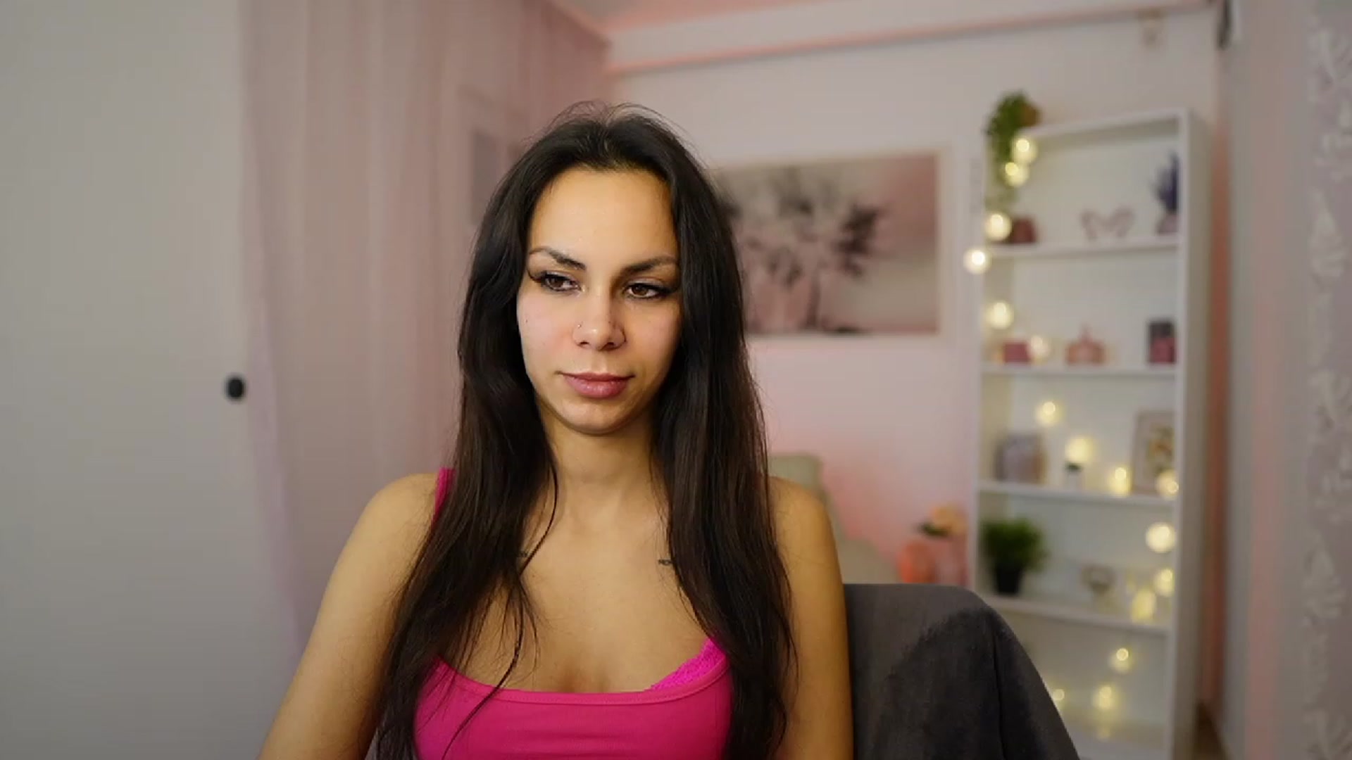 Gallery image thumbnail from Kyra_Angel's myfreecams stream on, 01/19/2024, 24:00 image 11 of 20