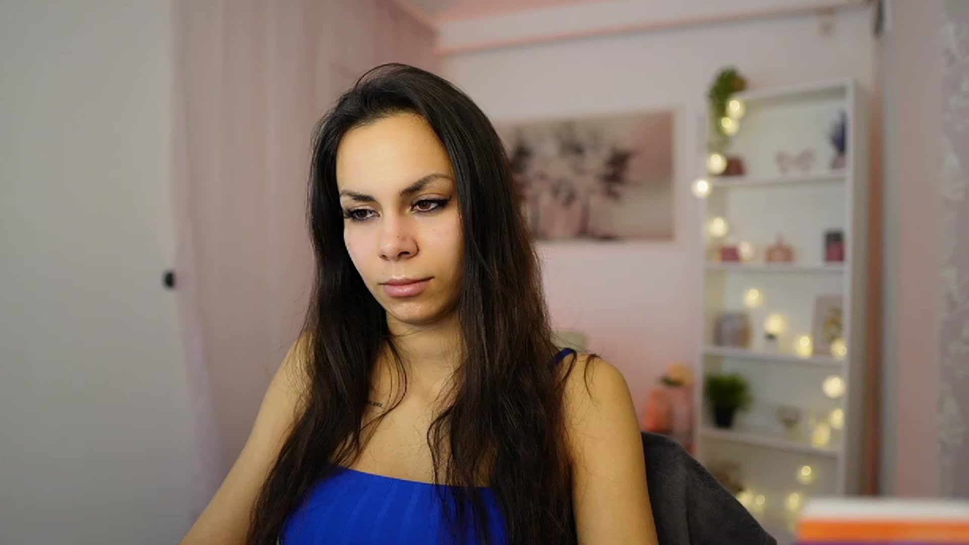Gallery image thumbnail from Kyra_Angel's myfreecams stream on, 01/19/2024, 23:14 image 14 of 20