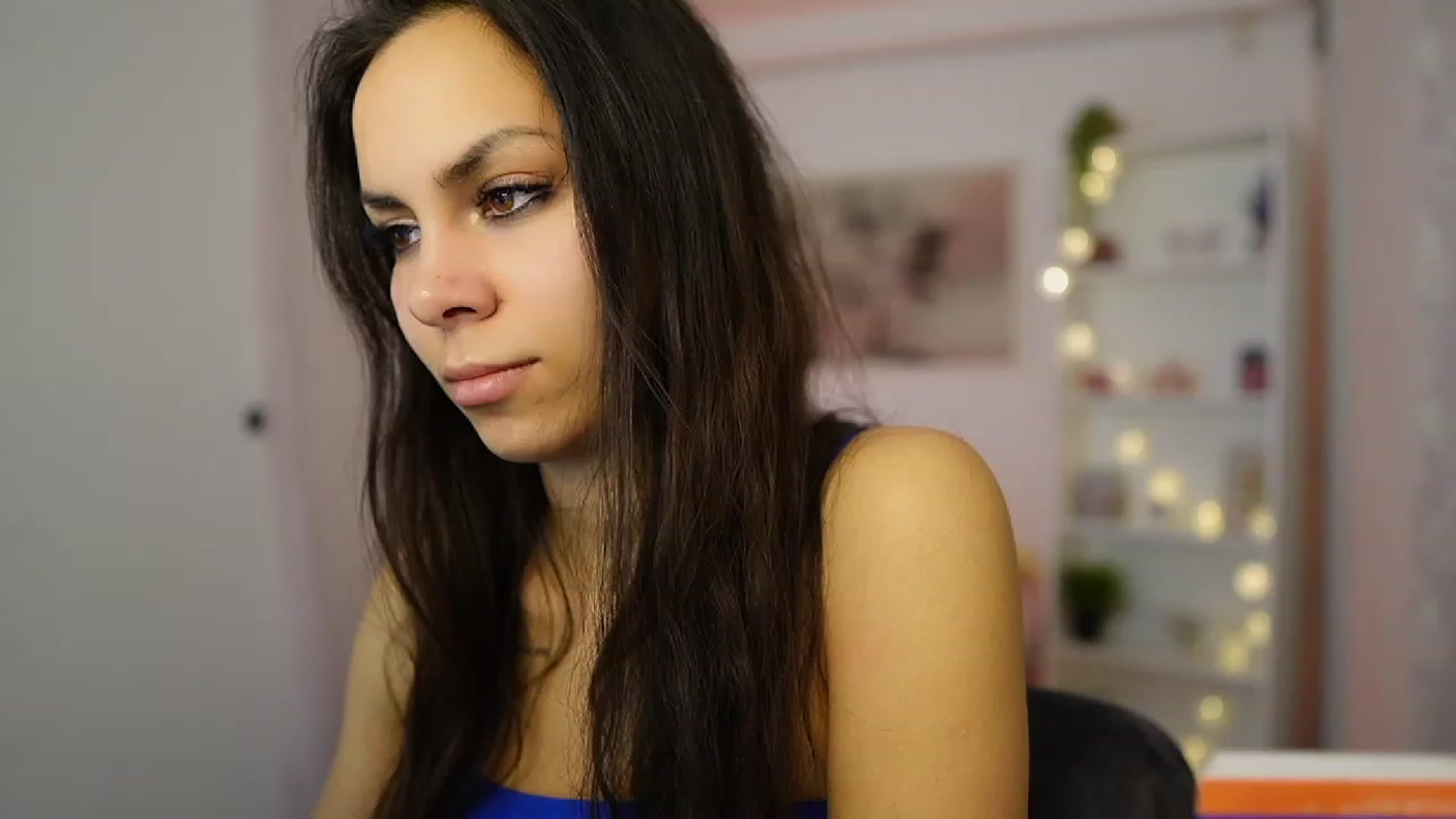 Gallery image thumbnail from Kyra_Angel's myfreecams stream on, 01/19/2024, 23:14 image 11 of 20