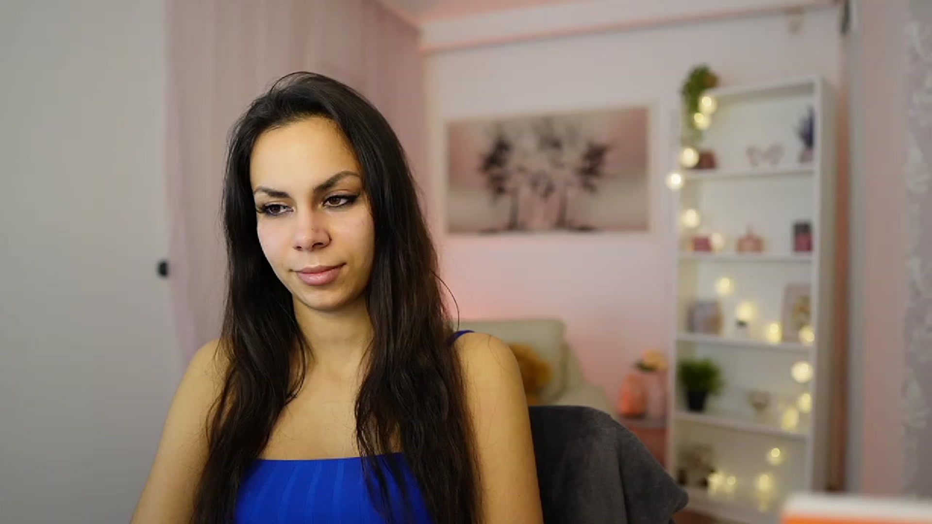 Gallery image thumbnail from Kyra_Angel's myfreecams stream on, 01/19/2024, 23:14 image 8 of 20
