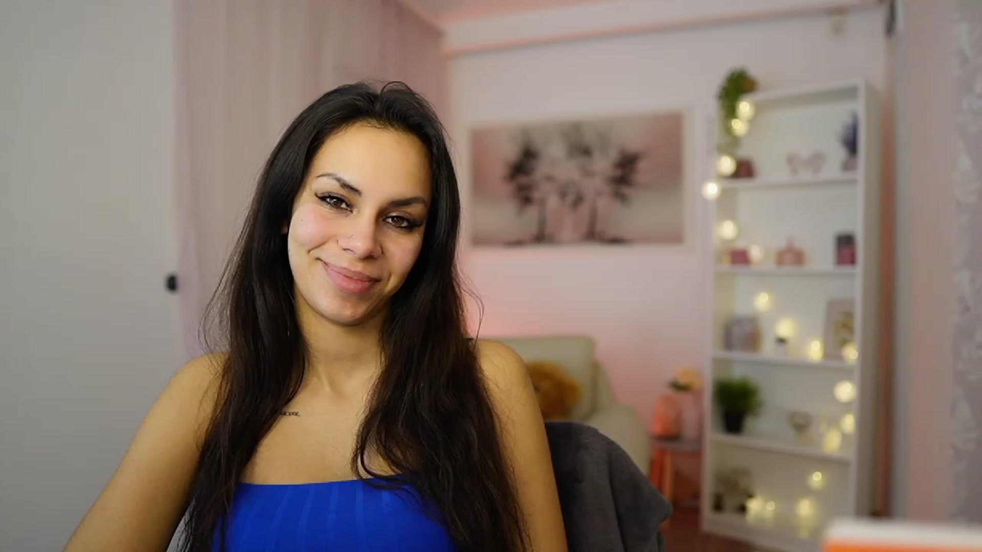 Gallery image thumbnail from Kyra_Angel's myfreecams stream on, 01/19/2024, 23:14 image 4 of 20