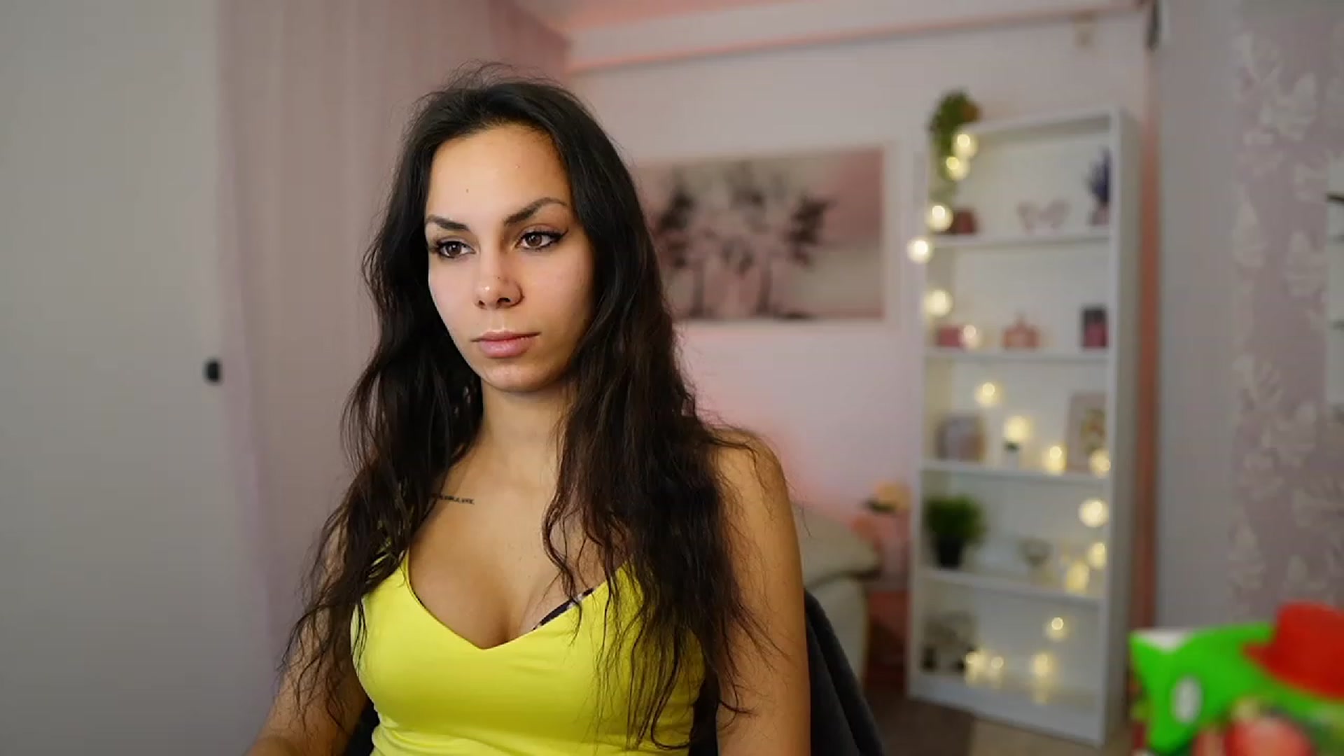 Gallery image thumbnail from Kyra_Angel's myfreecams stream on, 01/23/2024, 22:47 image 3 of 20