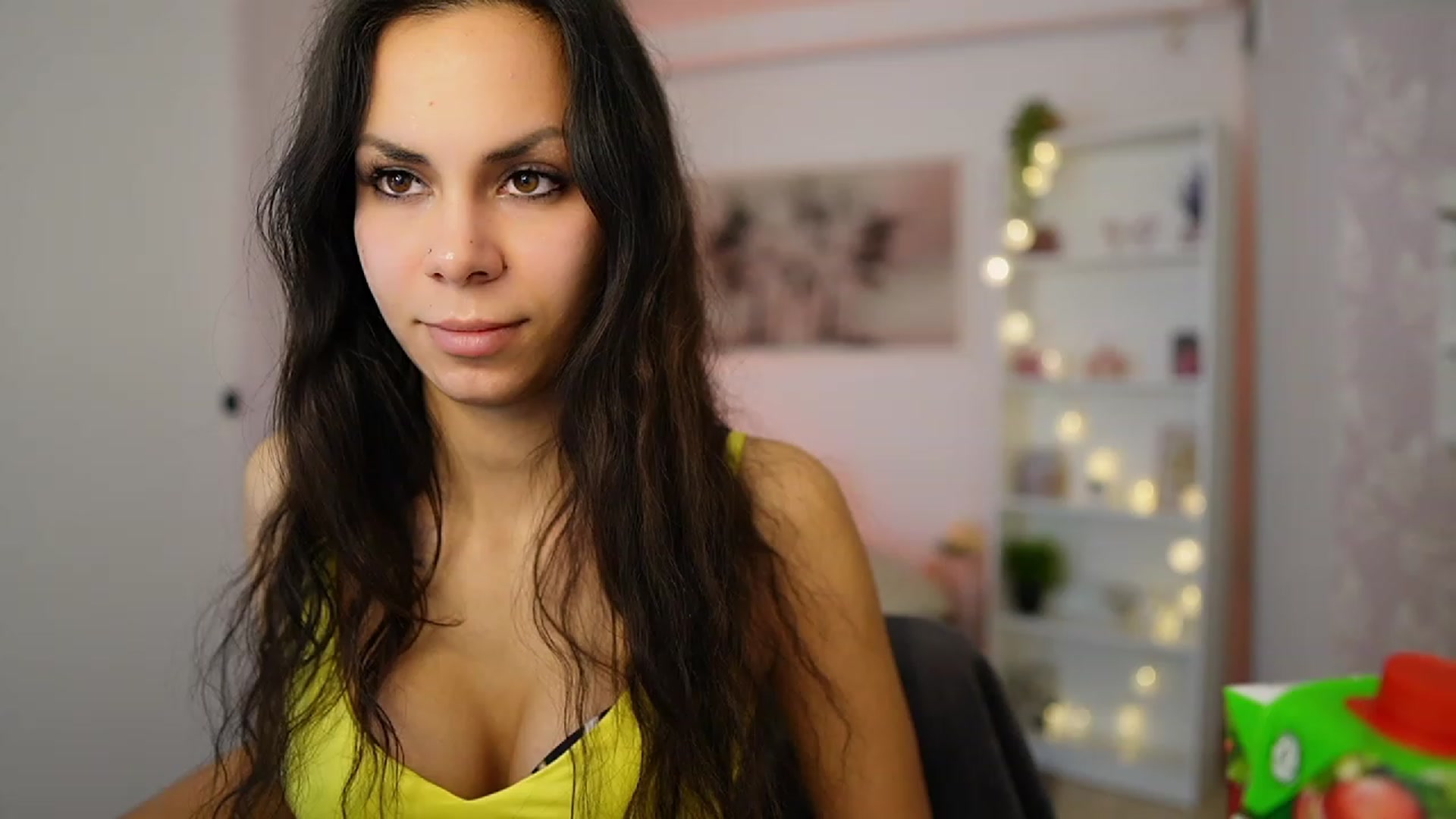 Gallery image thumbnail from Kyra_Angel's myfreecams stream on, 01/23/2024, 22:47 image 19 of 20