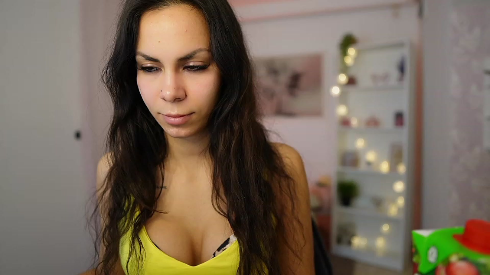 Gallery image thumbnail from Kyra_Angel's myfreecams stream on, 01/23/2024, 22:47 image 14 of 20