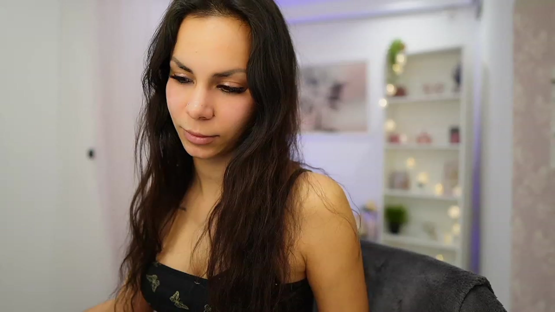 Gallery image thumbnail from Kyra_Angel's myfreecams stream on, 01/24/2024, 20:46 image 20 of 20