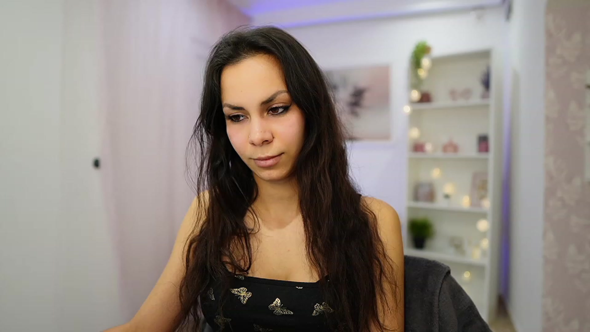 Gallery image thumbnail from Kyra_Angel's myfreecams stream on, 01/24/2024, 20:46 image 4 of 20