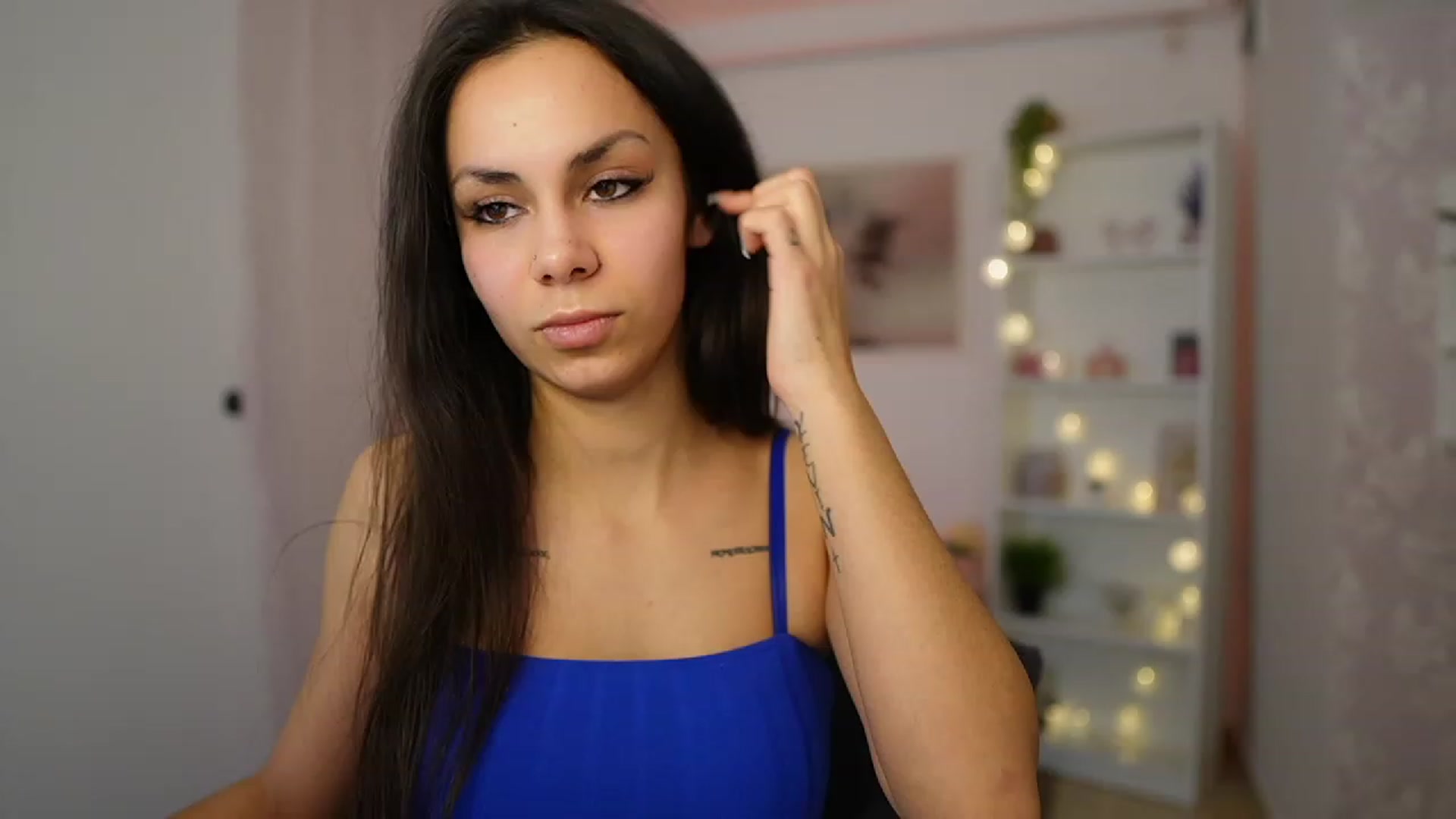 Gallery image thumbnail from Kyra_Angel's myfreecams stream on, 01/26/2024, 19:50 image 15 of 20