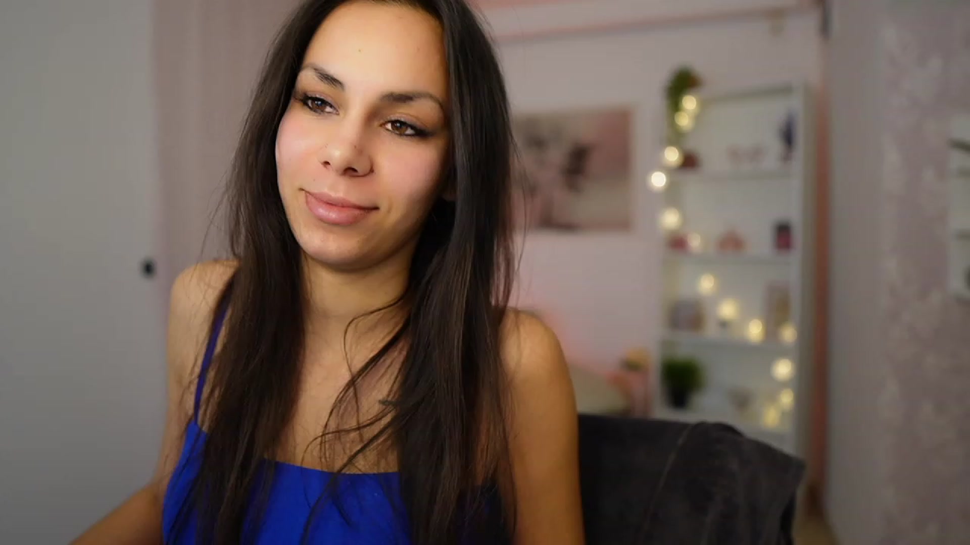 Gallery image thumbnail from Kyra_Angel's myfreecams stream on, 01/26/2024, 19:50 image 6 of 20