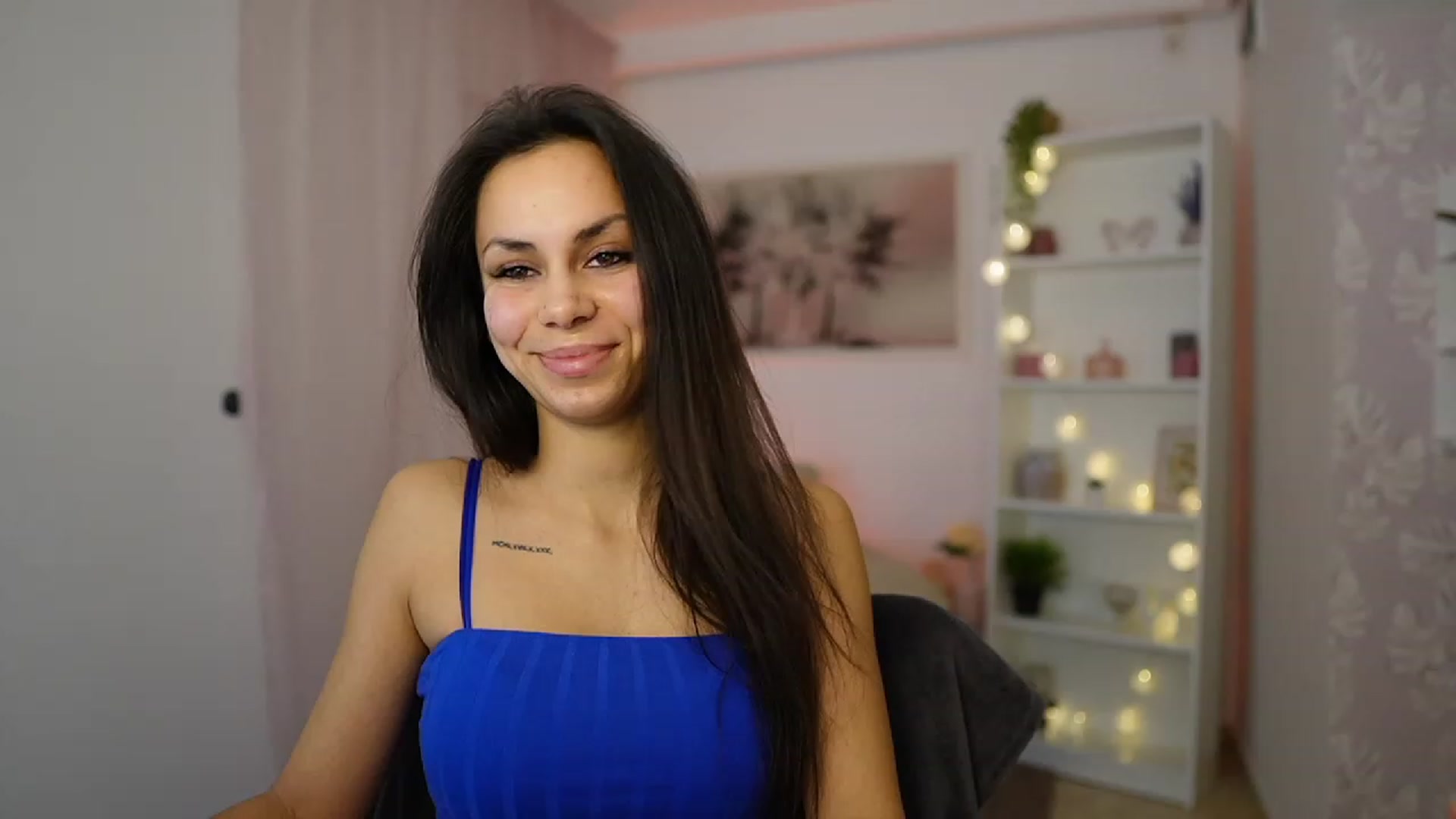 Gallery image thumbnail from Kyra_Angel's myfreecams stream on, 01/26/2024, 22:01 image 10 of 20