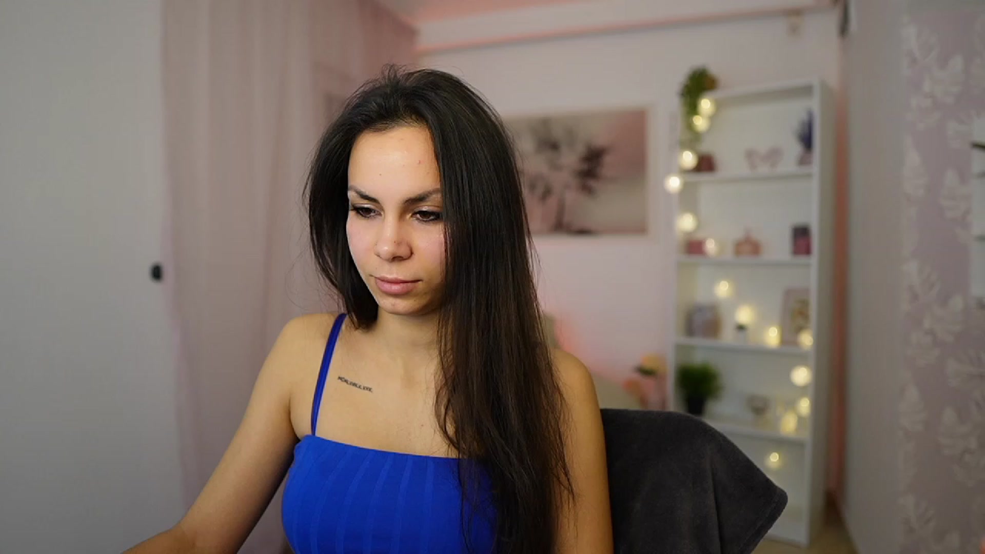 Gallery image thumbnail from Kyra_Angel's myfreecams stream on, 01/26/2024, 22:01 image 11 of 20