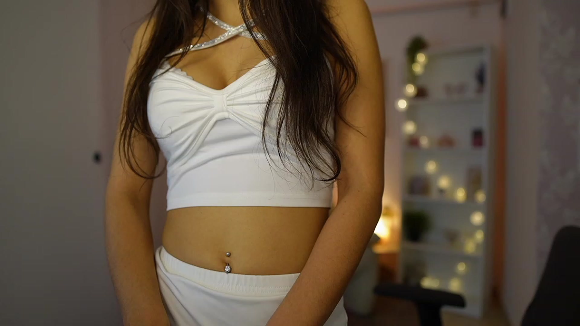Gallery image thumbnail from Kyra_Angel's myfreecams stream on, 01/28/2024, 19:31 image 8 of 20