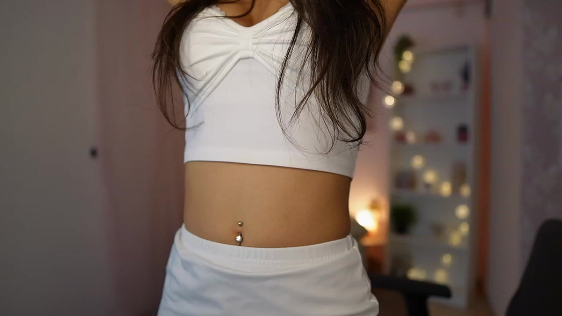 Gallery image thumbnail from Kyra_Angel's myfreecams stream on, 01/28/2024, 19:31 image 10 of 20