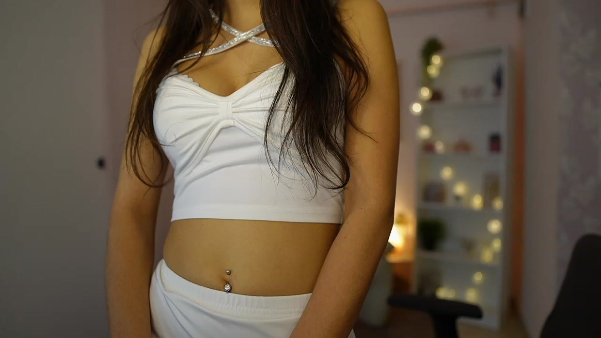 Gallery image thumbnail from Kyra_Angel's myfreecams stream on, 01/28/2024, 19:31 image 9 of 20