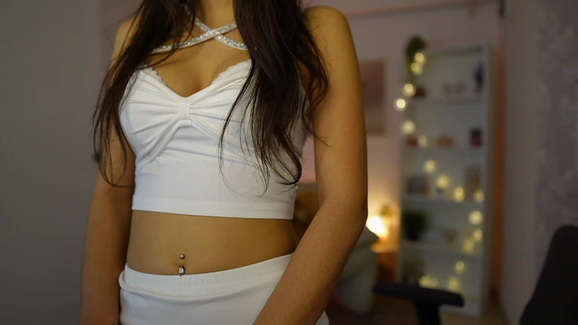 Gallery image thumbnail from Kyra_Angel's myfreecams stream on, 01/28/2024, 19:31 image 7 of 20