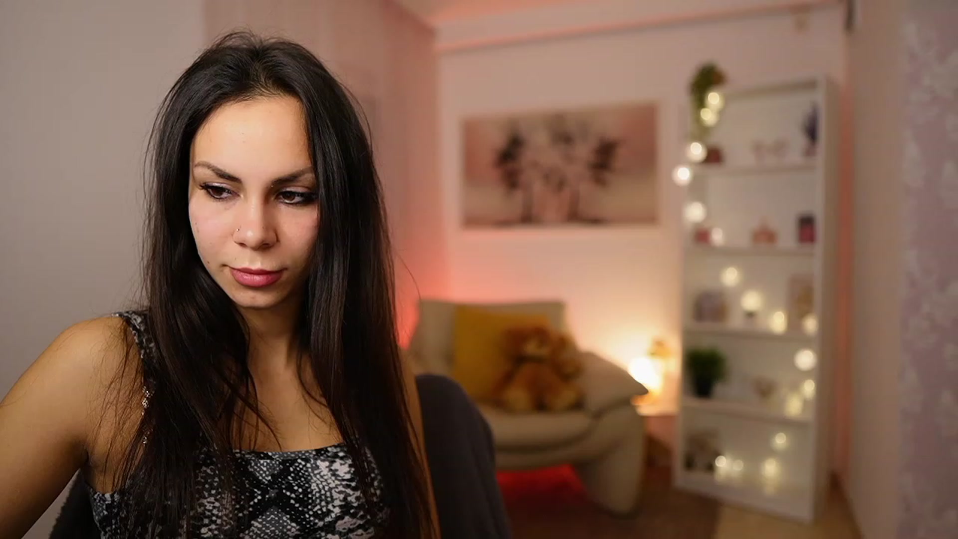 Gallery image thumbnail from Kyra_Angel's myfreecams stream on, 01/30/2024, 20:24 image 19 of 20