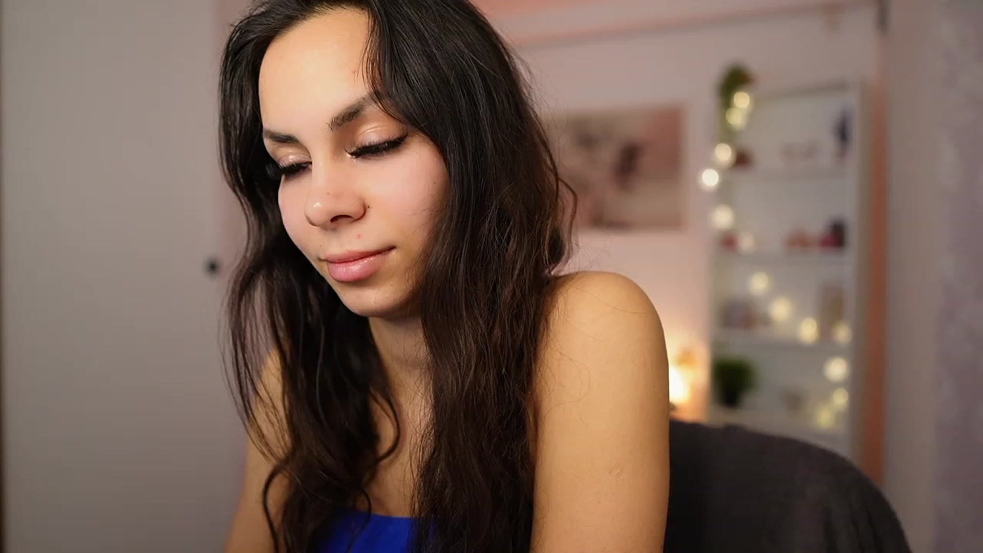 Gallery image thumbnail from Kyra_Angel's myfreecams stream on, 02/07/2024, 19:51 image 17 of 20