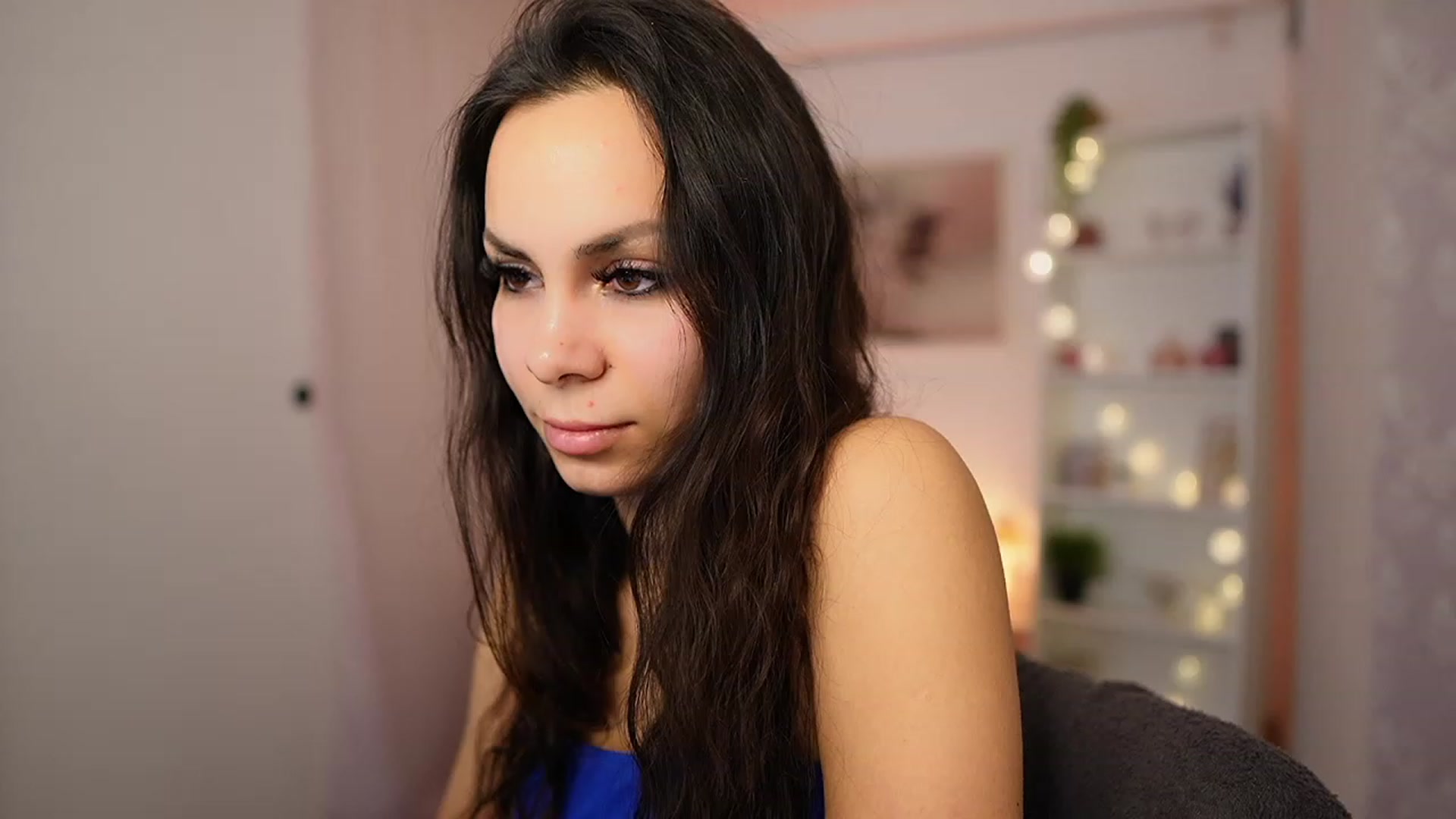 Gallery image thumbnail from Kyra_Angel's myfreecams stream on, 02/07/2024, 19:51 image 2 of 20