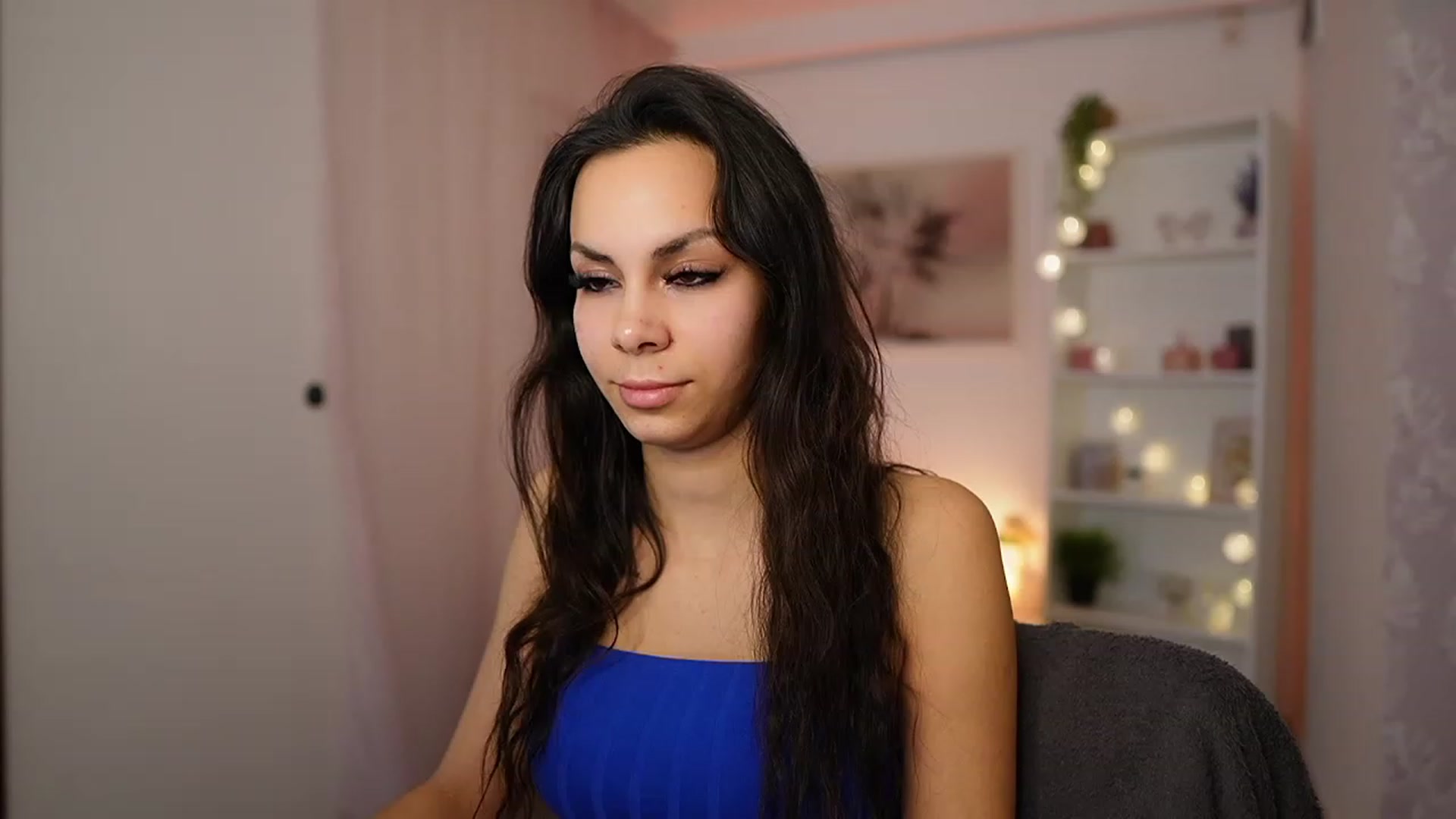 Gallery image thumbnail from Kyra_Angel's myfreecams stream on, 02/07/2024, 19:51 image 11 of 20