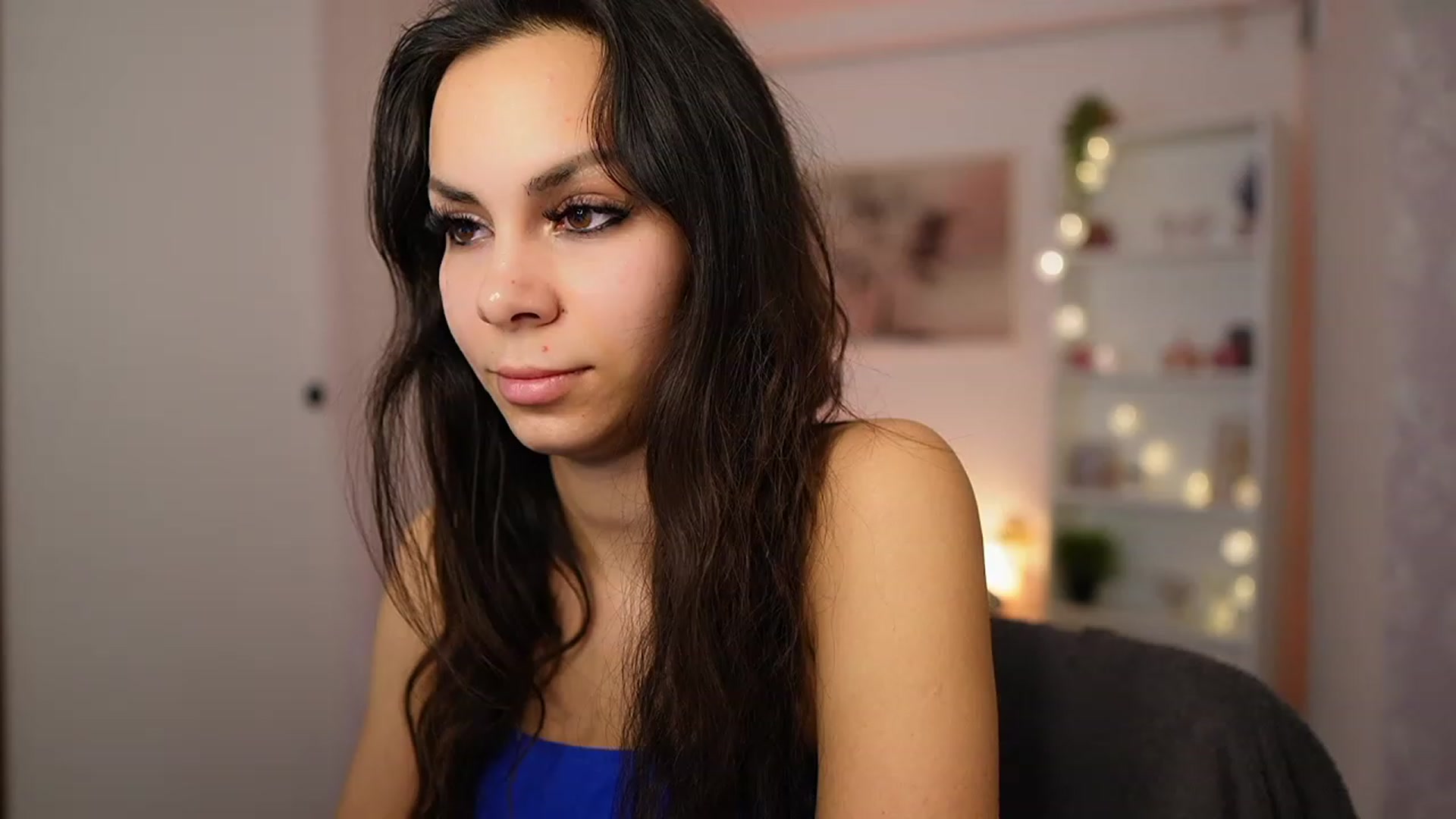 Gallery image thumbnail from Kyra_Angel's myfreecams stream on, 02/07/2024, 19:51 image 13 of 20