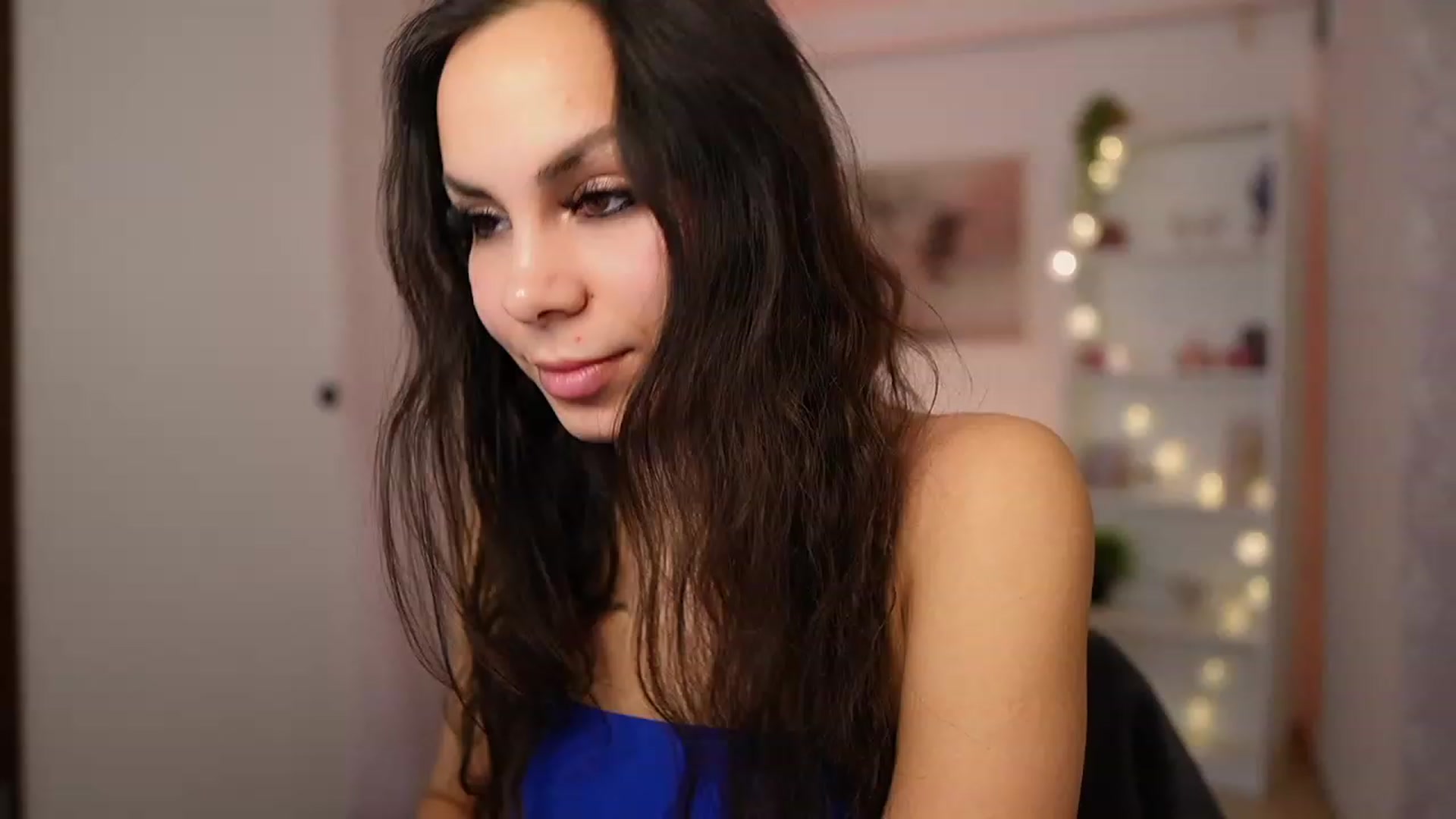 Gallery image thumbnail from Kyra_Angel's myfreecams stream on, 02/07/2024, 21:24 image 6 of 20
