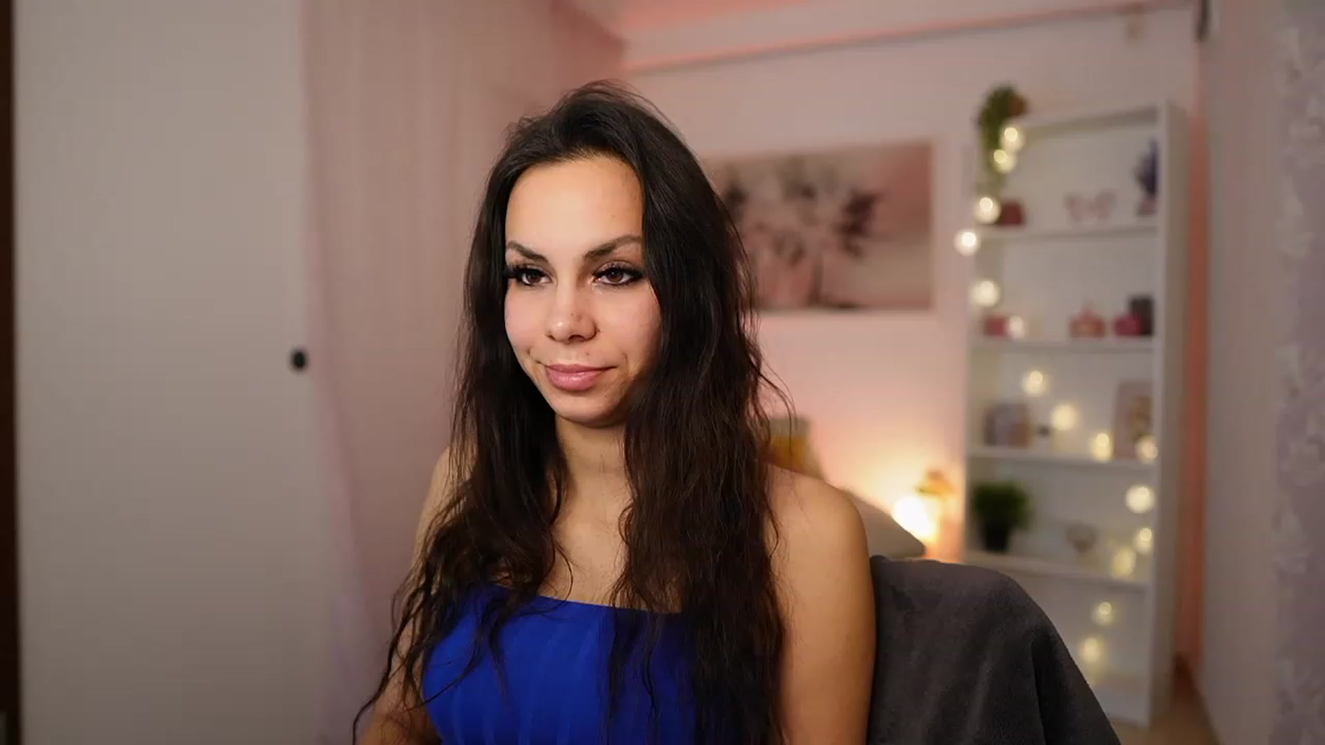 Gallery image thumbnail from Kyra_Angel's myfreecams stream on, 02/07/2024, 21:24 image 8 of 20