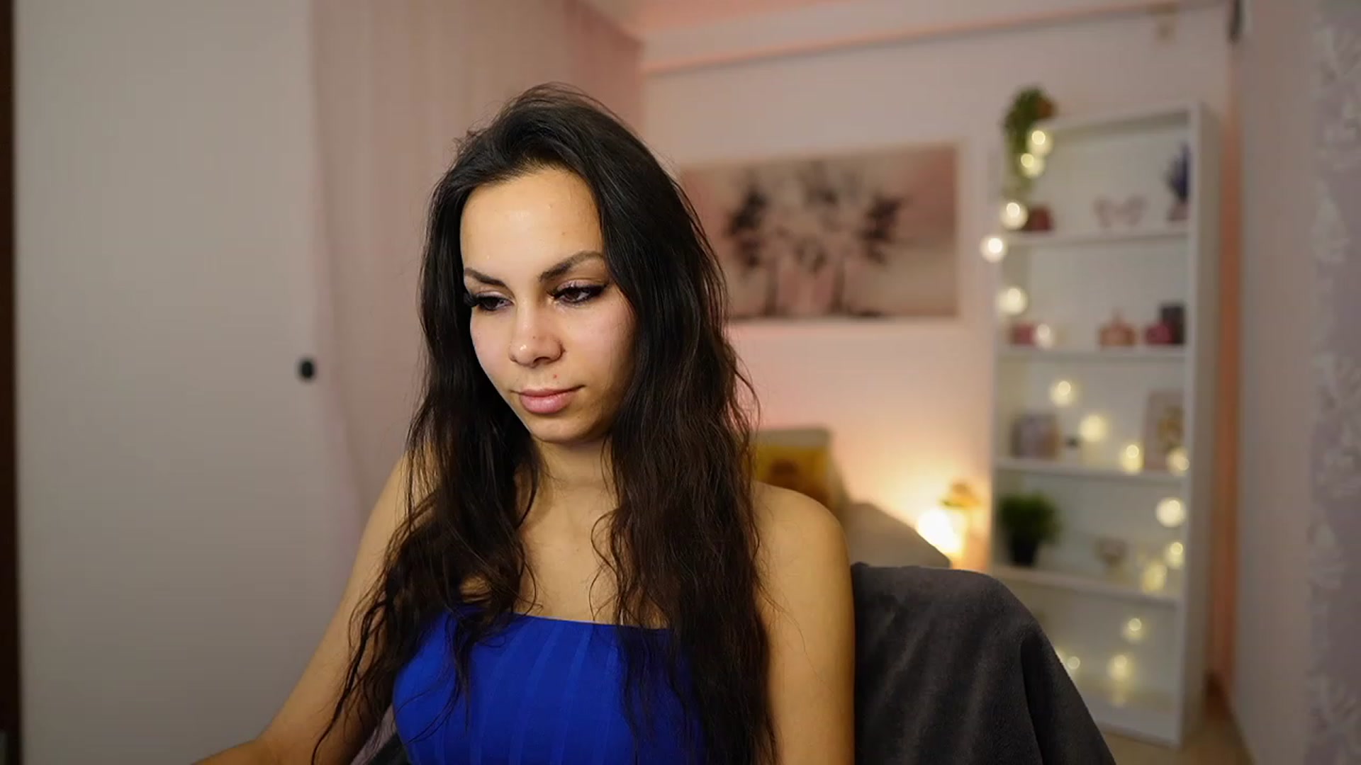 Gallery image thumbnail from Kyra_Angel's myfreecams stream on, 02/07/2024, 21:24 image 4 of 20