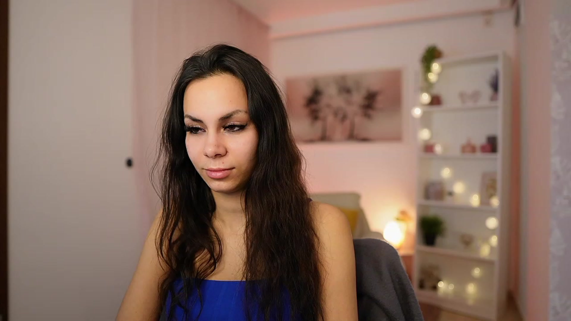 Gallery image thumbnail from Kyra_Angel's myfreecams stream on, 02/07/2024, 23:25 image 15 of 20