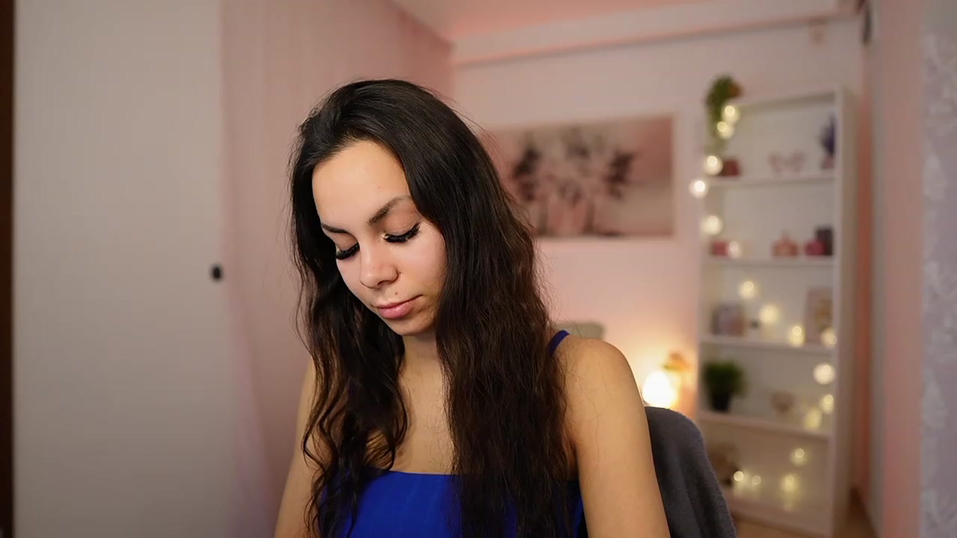 Gallery image thumbnail from Kyra_Angel's myfreecams stream on, 02/07/2024, 23:25 image 7 of 20