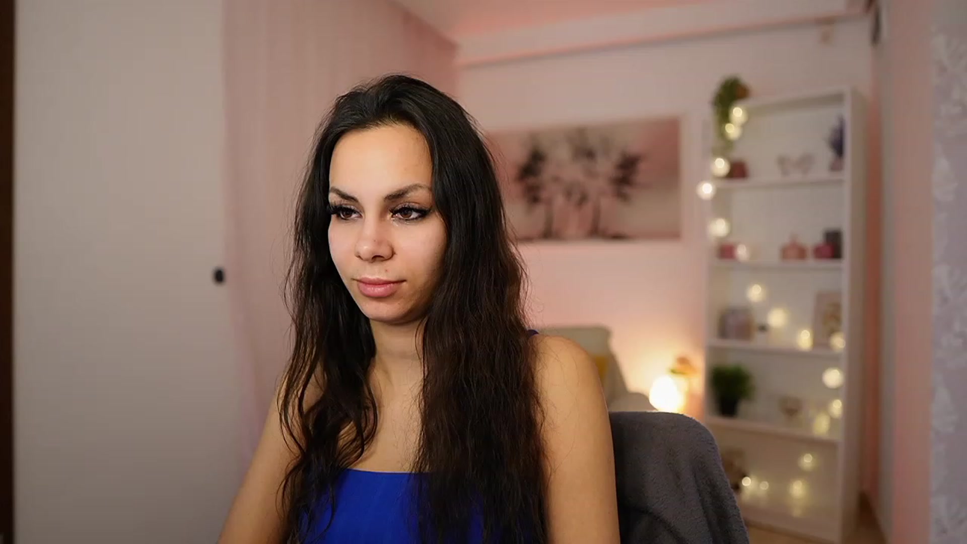 Gallery image thumbnail from Kyra_Angel's myfreecams stream on, 02/07/2024, 23:25 image 11 of 20