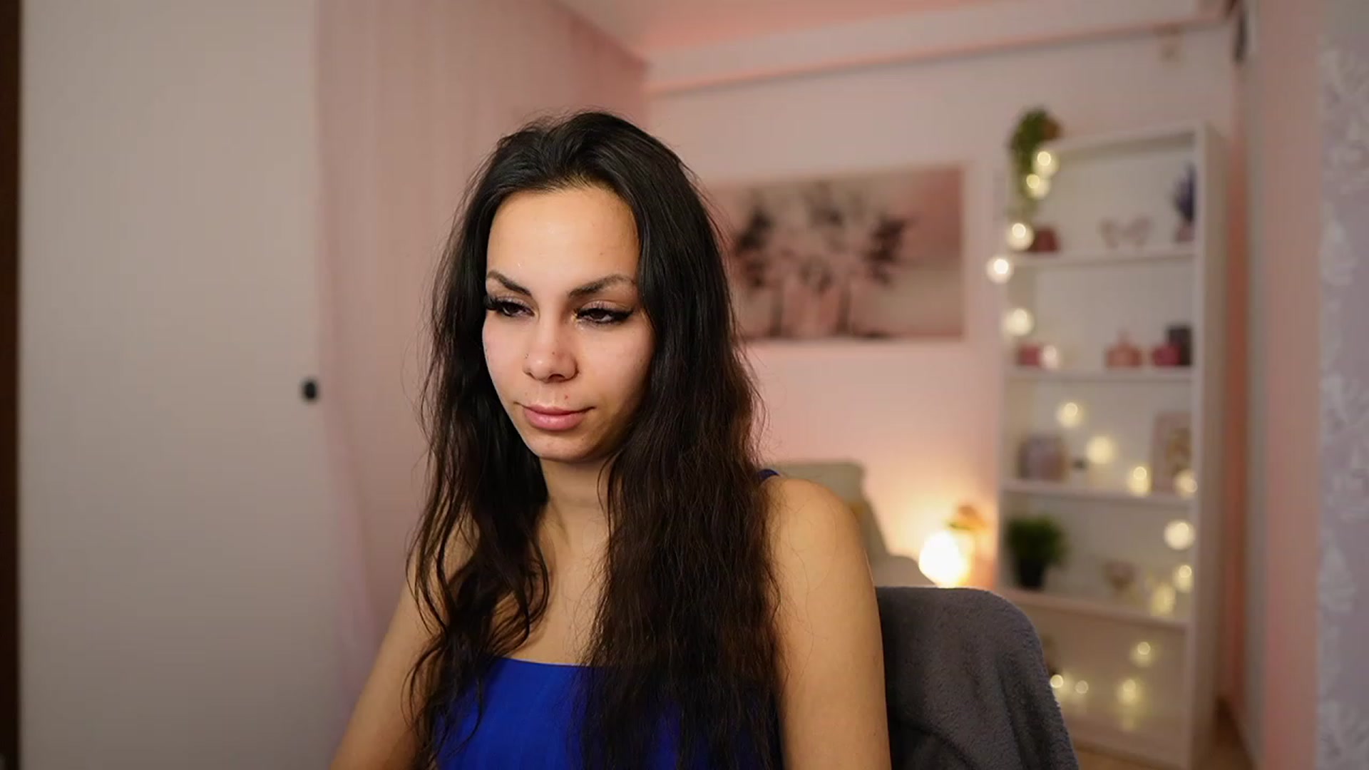 Gallery image thumbnail from Kyra_Angel's myfreecams stream on, 02/07/2024, 23:25 image 12 of 20