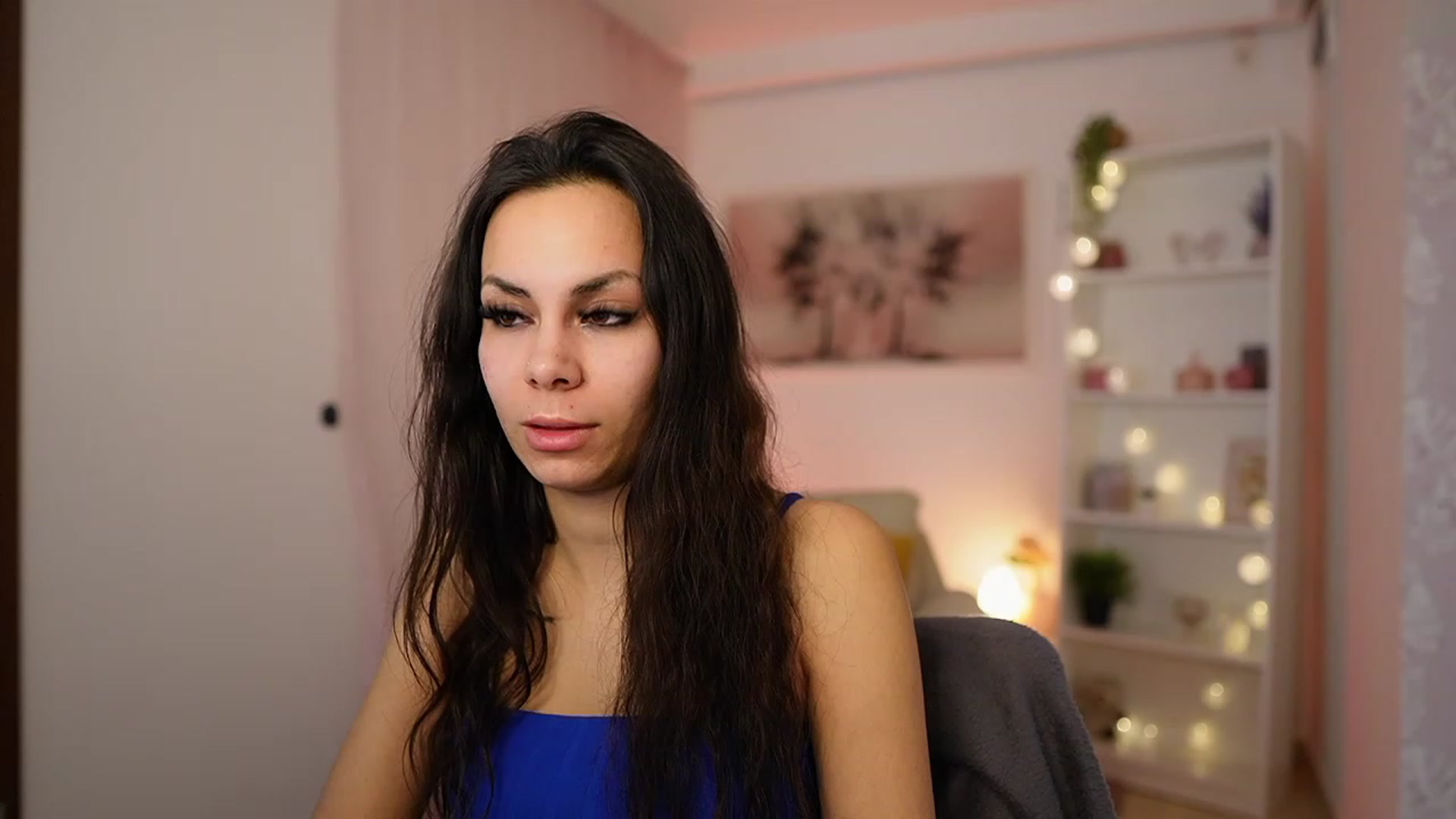Gallery image thumbnail from Kyra_Angel's myfreecams stream on, 02/07/2024, 23:25 image 10 of 20