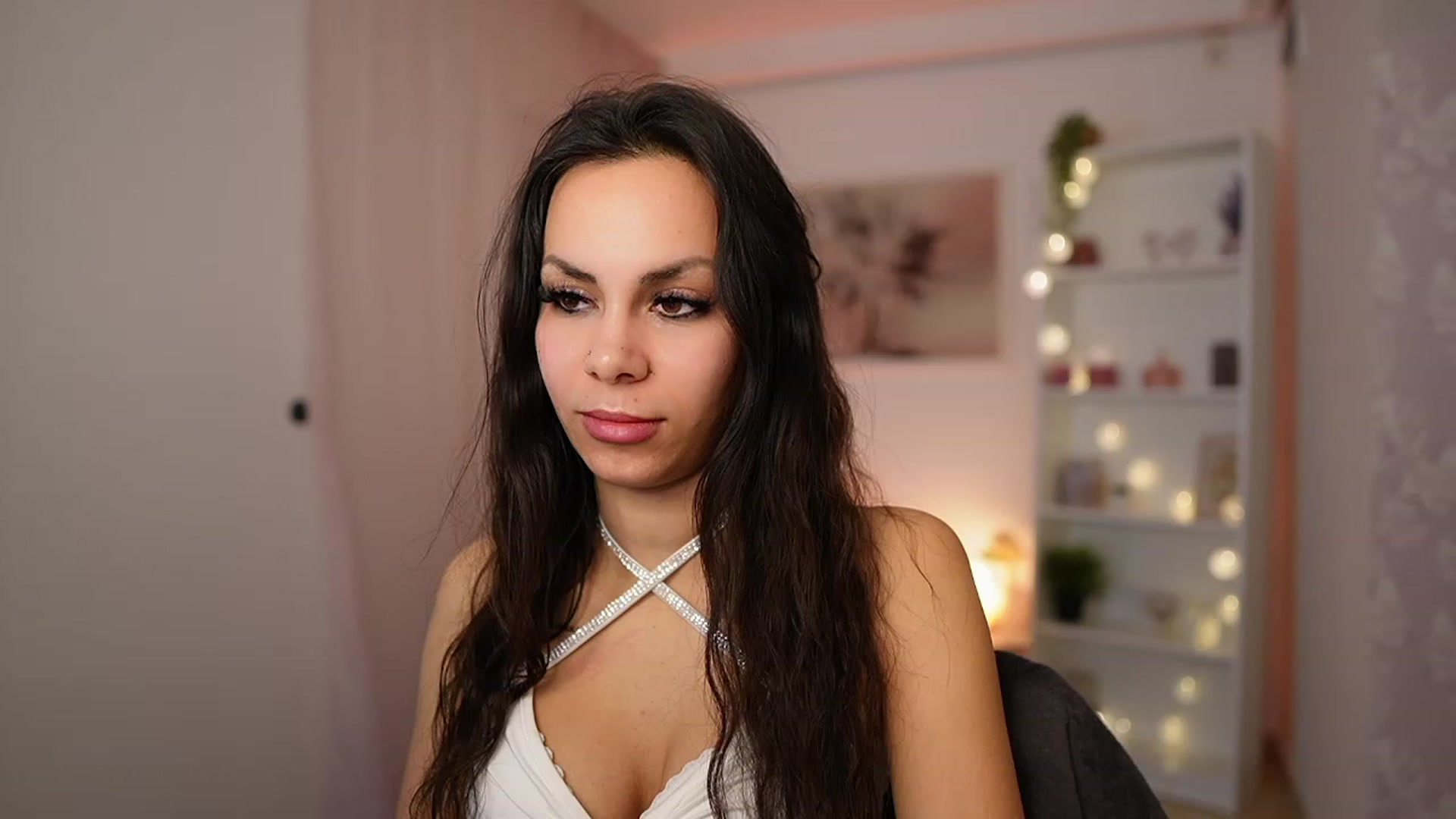 Gallery image thumbnail from Kyra_Angel's myfreecams stream on, 02/08/2024, 21:08 image 11 of 20