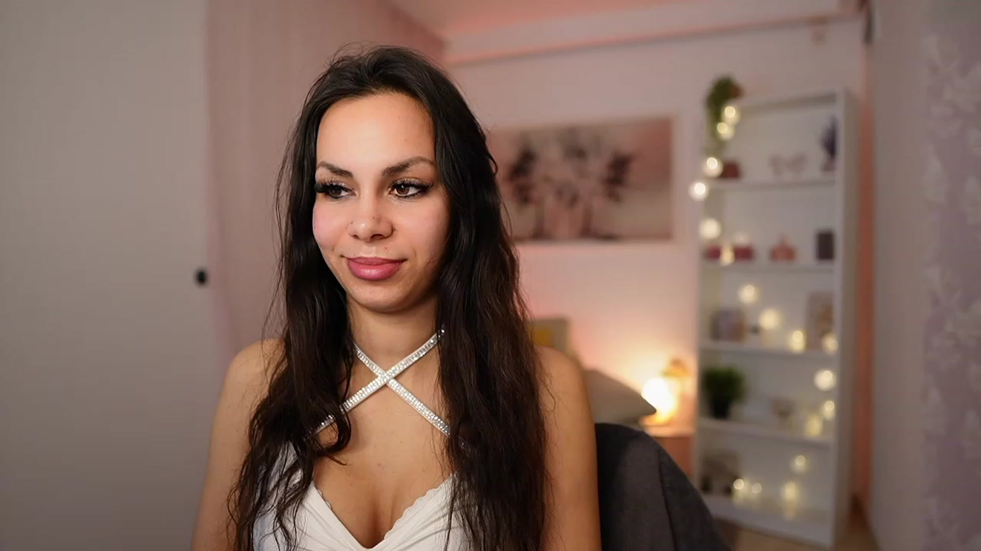 Gallery image thumbnail from Kyra_Angel's myfreecams stream on, 02/08/2024, 21:08 image 13 of 20