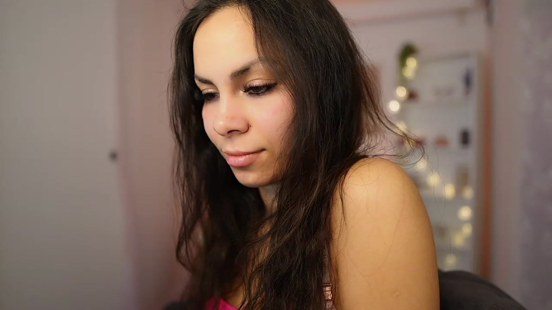 Gallery image thumbnail from Kyra_Angel's myfreecams stream on, 02/11/2024, 20:28 image 15 of 20