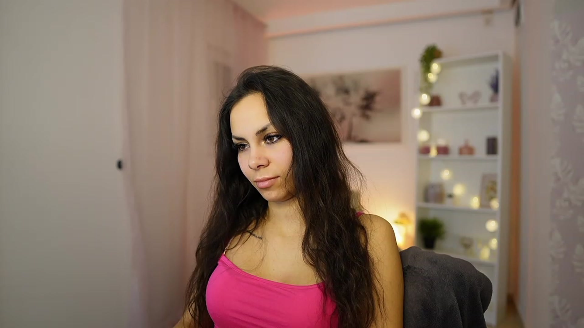 Gallery image thumbnail from Kyra_Angel's myfreecams stream on, 02/11/2024, 20:28 image 5 of 20